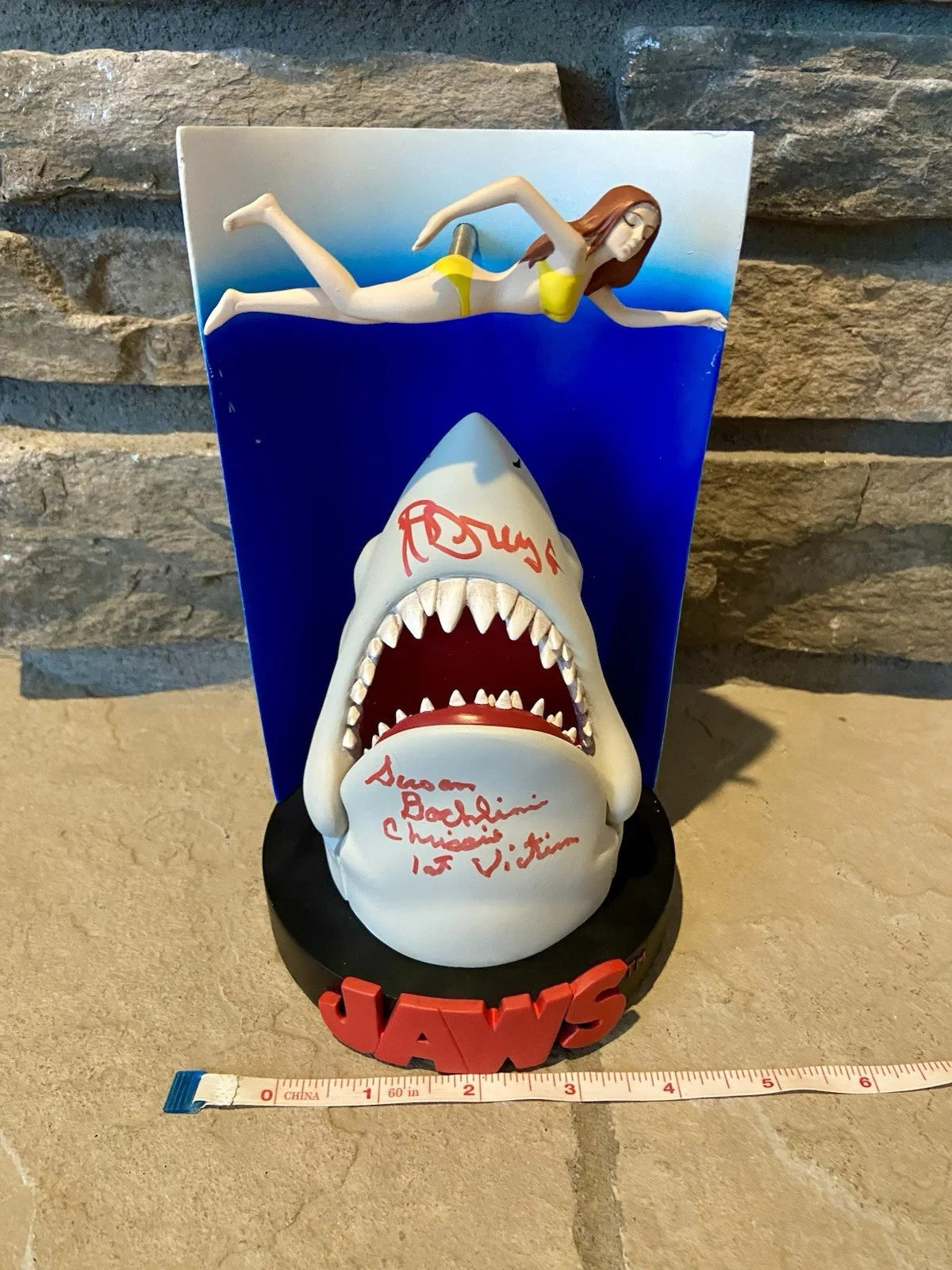 Richard Dreyfuss and Susan Backlinie — “Jaws” Richard Dreyfuss & Susan Backlinie Signed Statue - JSA COA - “1st Victim”