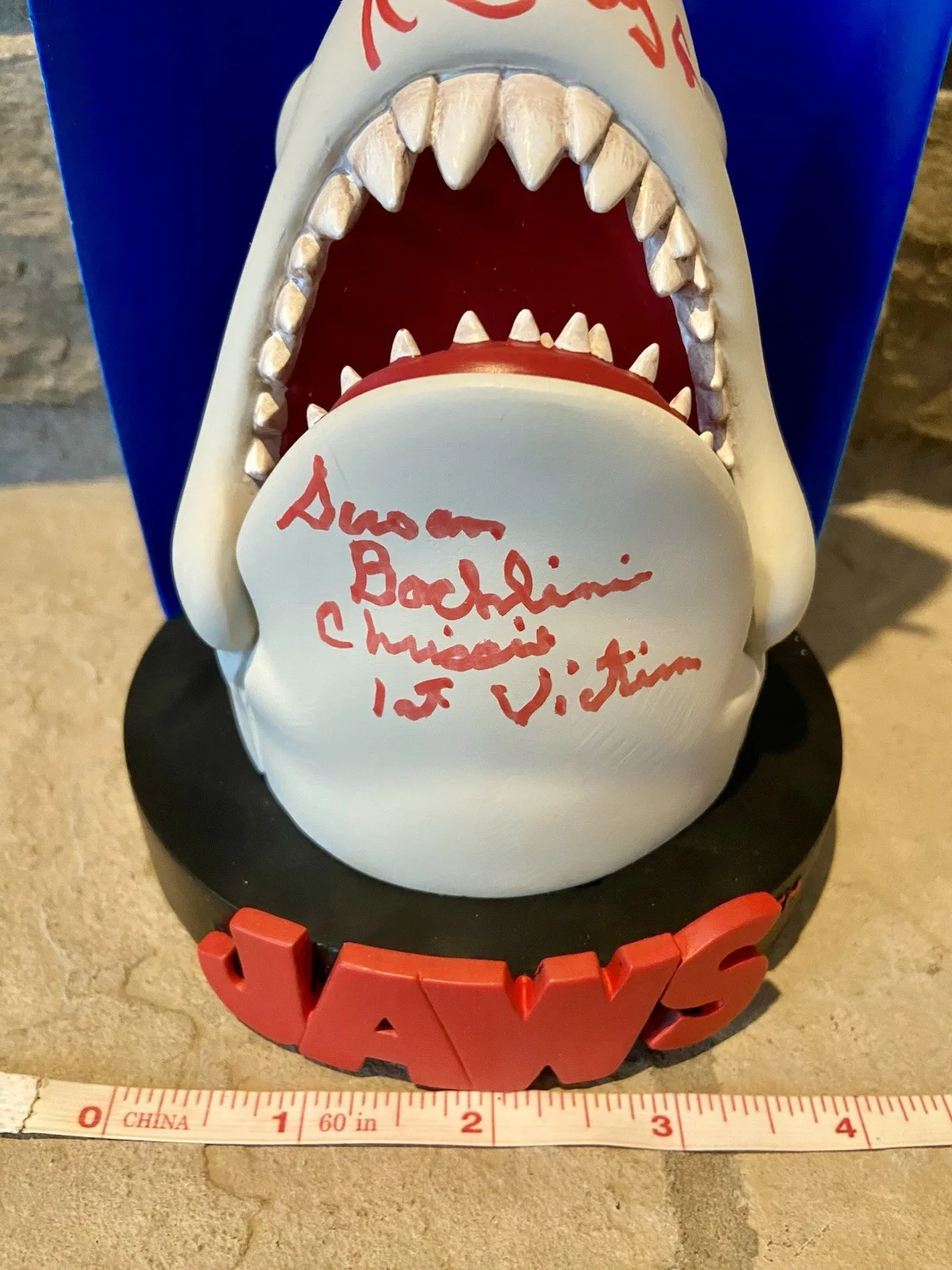 Richard Dreyfuss, Susan Backlinie — “Jaws” Richard Dreyfuss & Susan Backlinie Signed Statue - JSA COA - “1st Victim”, изображение 3