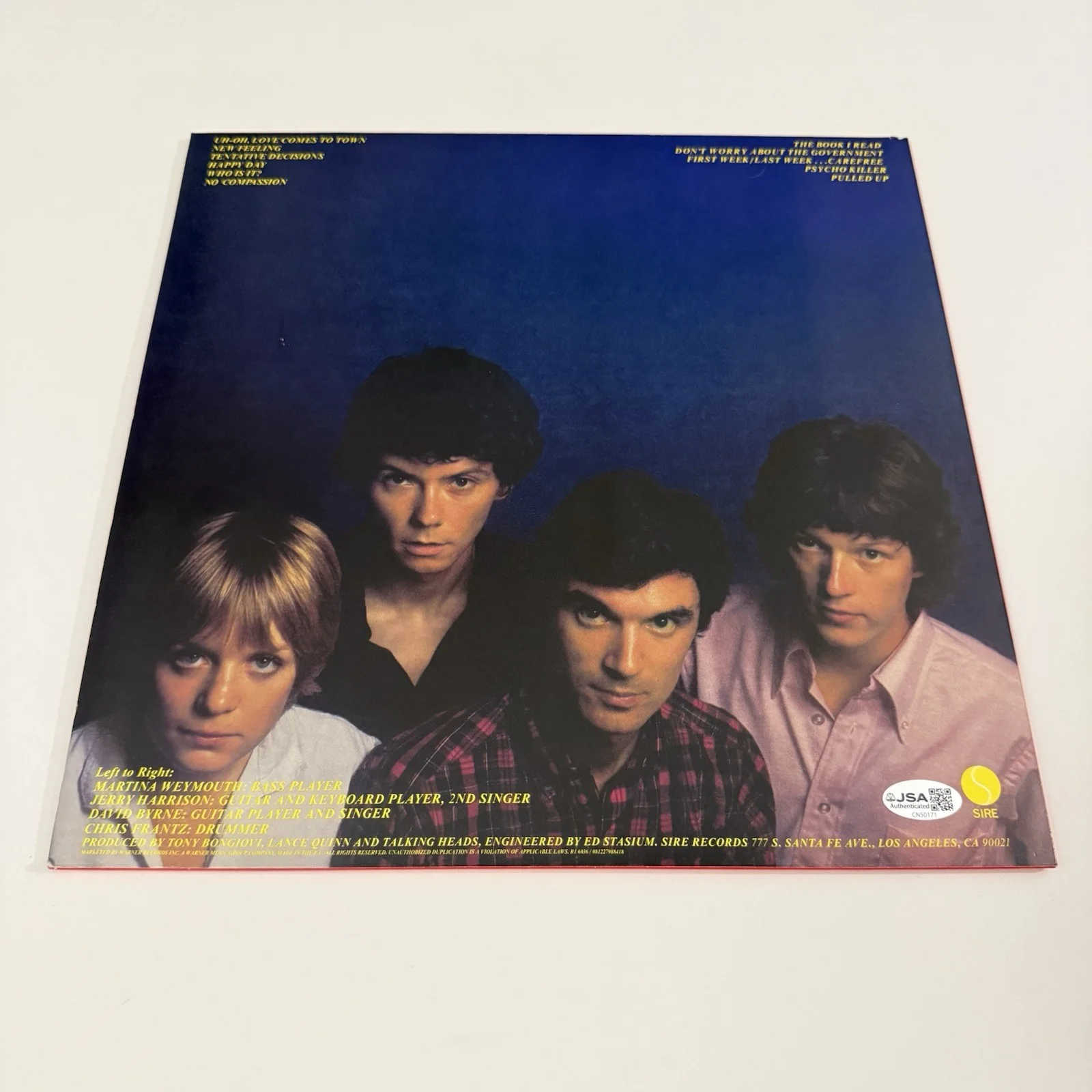 DAVID BYRNE SIGNED TALKING HEADS 77 VINYL RECORD AUTOGRAPHED JSA COA, image 3
