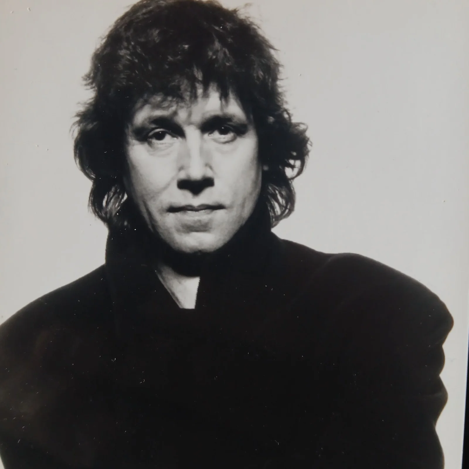 stephen rea — stephen rea signed 3.5x5 photo v is for vendetta interview with the vampire, image 3