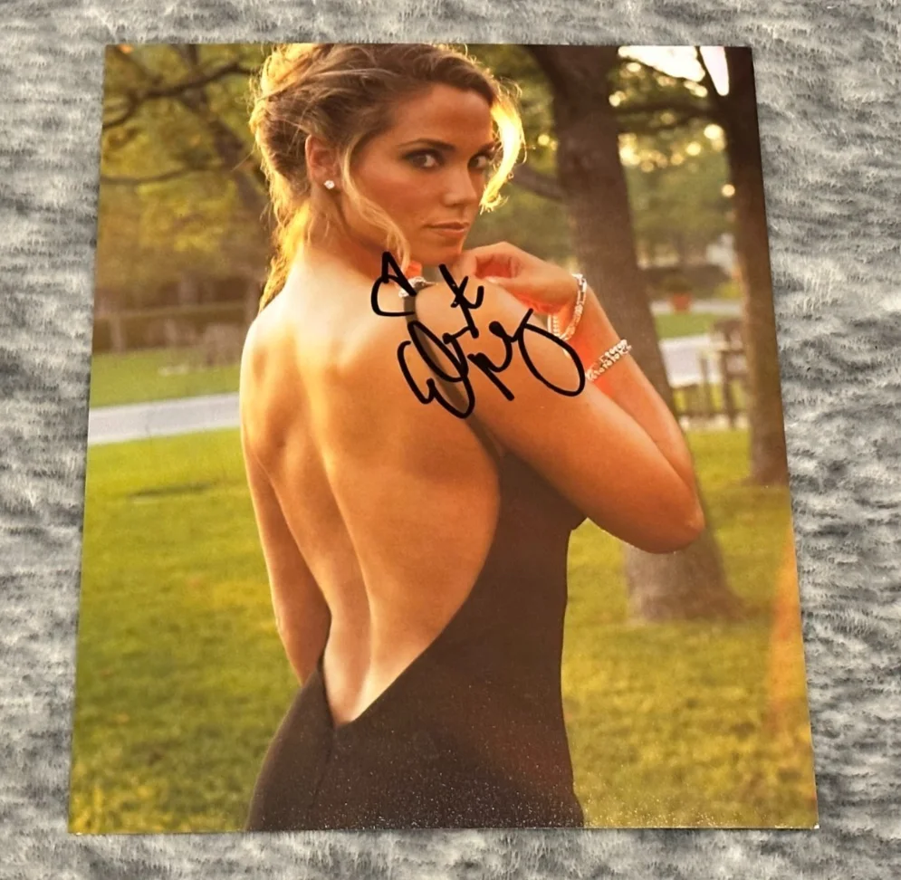 Elizabeth Berkley — Elizabeth Berkley signed sexy 8x10 Saved By The Bell Showgirls actress, изображение 3