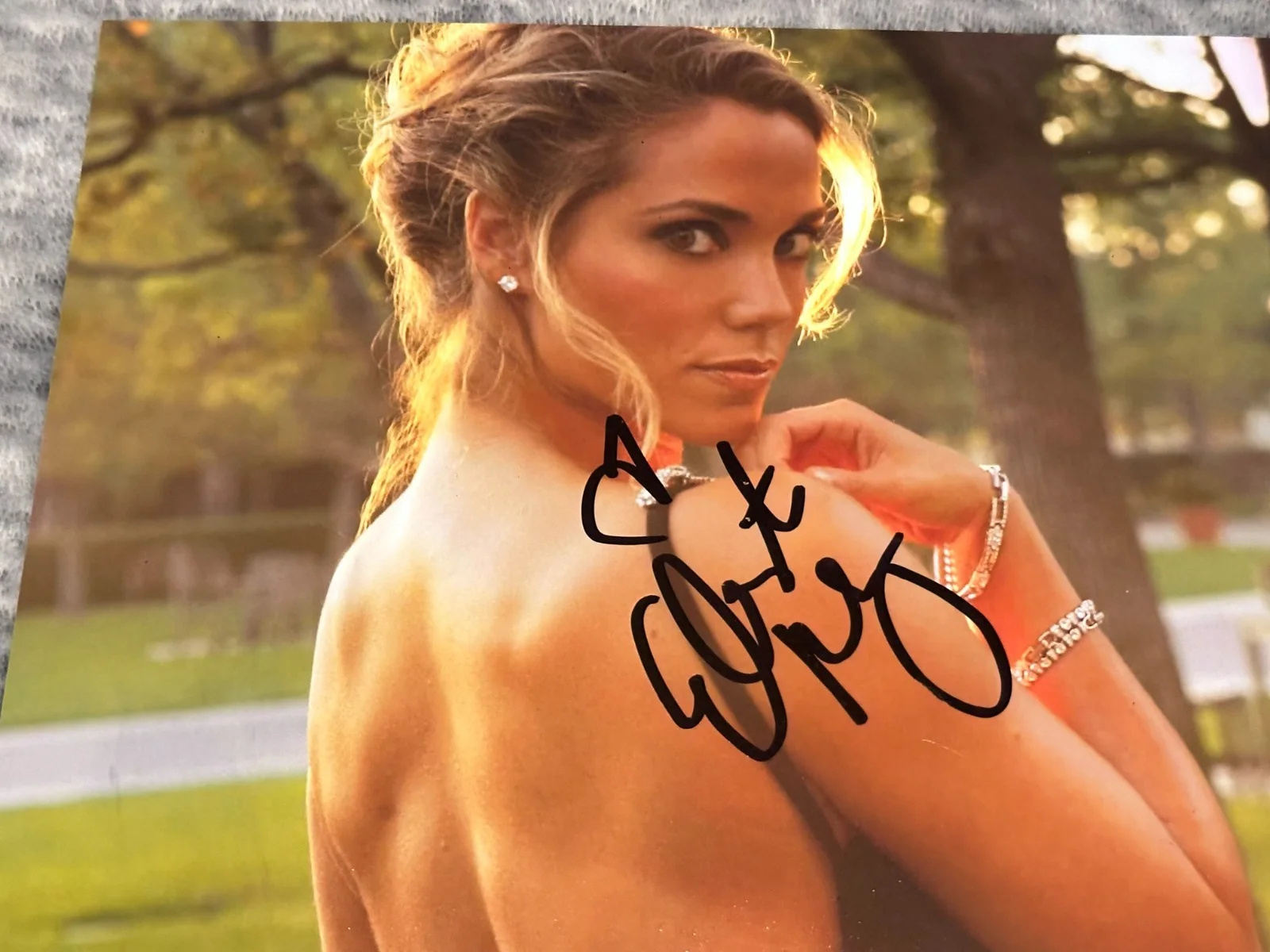 Elizabeth Berkley — Elizabeth Berkley signed sexy 8x10 Saved By The Bell Showgirls actress, изображение 4
