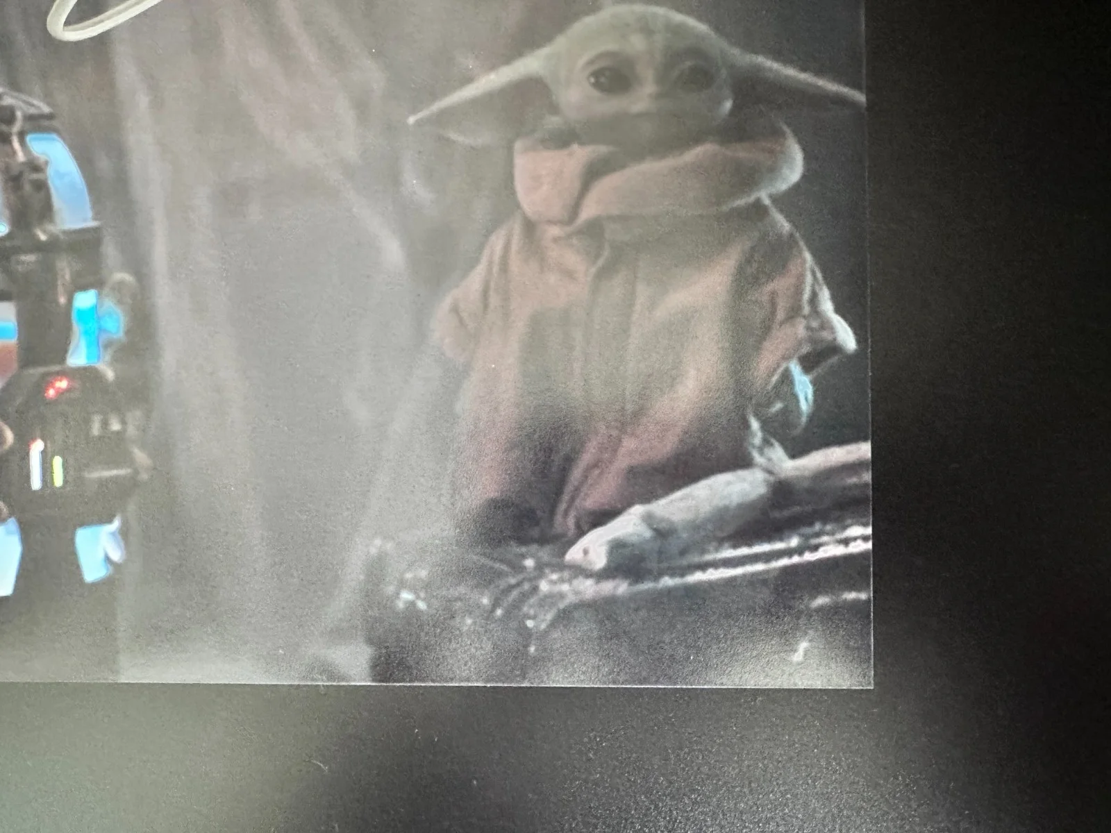Dee Bradley Baker — Dee Baker Signed 8x10 Star Wars Mandalorian Frog Lady VO (with Grogu) Autograph, изображение 5