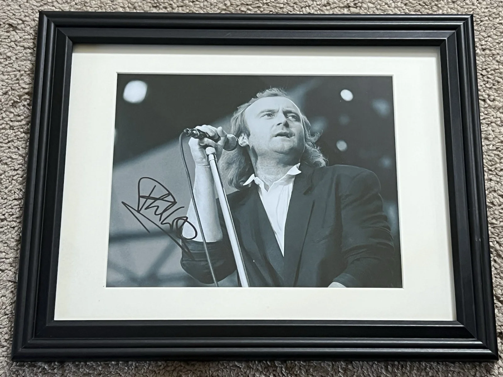 PHIL COLLINS Autographed 8 X 11.5 signed photo Rock Pop Music Legend, image 5