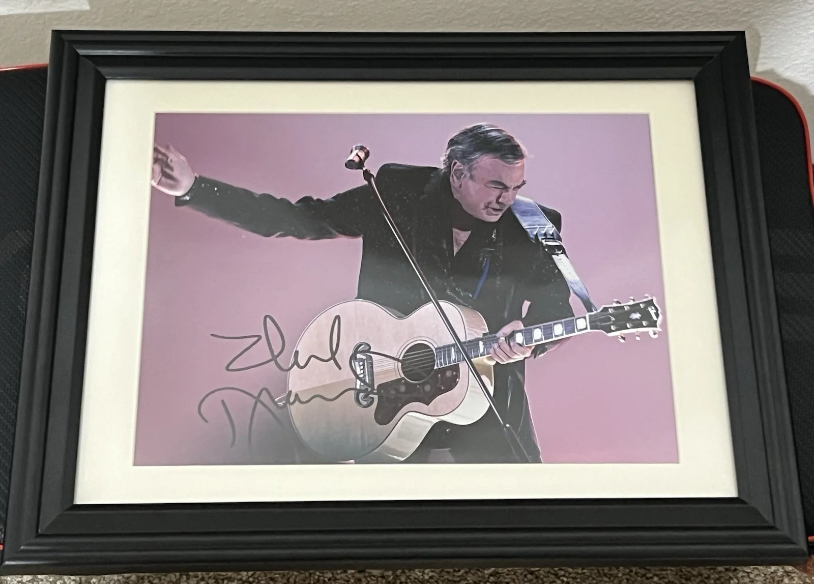 NEIL DIAMOND 8X11.5 Framed Autographed signed photo Music Legend Sweet Caroline, изображение 5