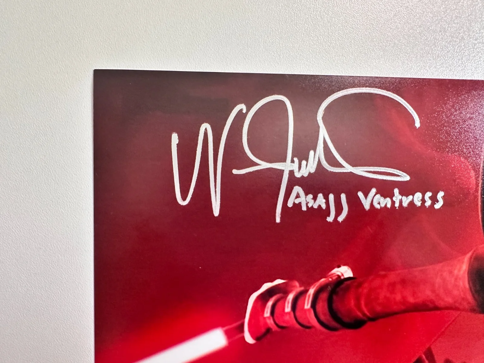 Nika Futterman — Nika Futterman Signed 8x10 Star Wars: The Clone Wars Asajj Ventress Autograph, изображение 2