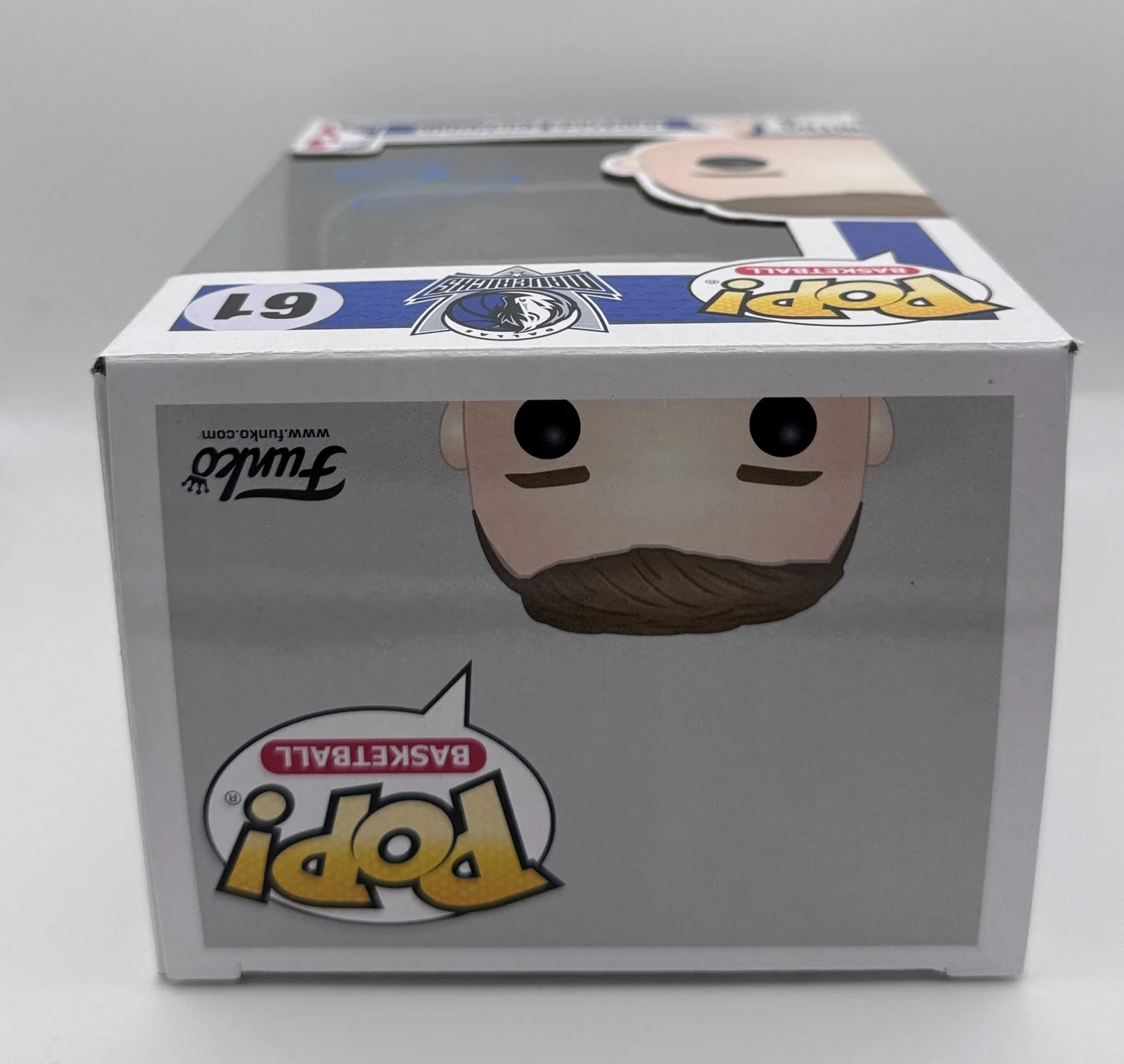 Kristaps Porzingis — Kristaps Porzingis AUTOGRAPH Signed Dallas Mavericks NBA 61 Funko Pop ACOA, изображение 3
