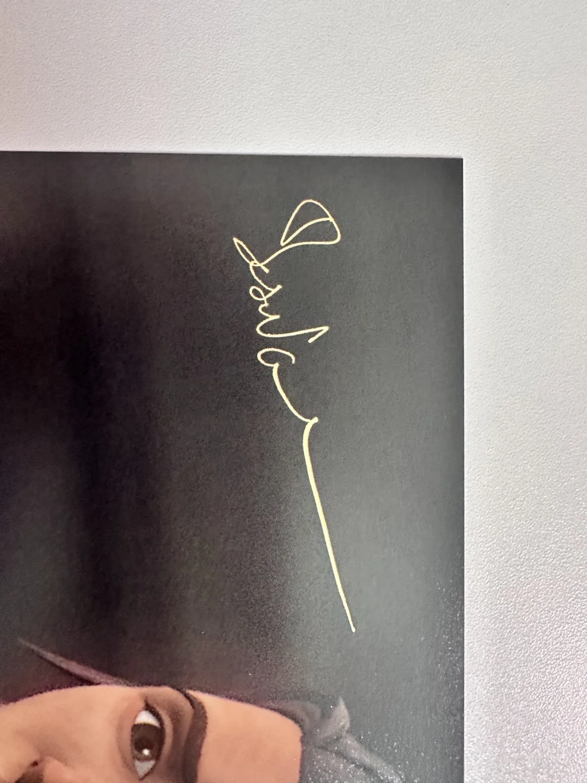 Tasia Valenza — Tasia Valenza Signed 8x10 Star Wars: The Bad Batch Tawni Ames Autograph, image 2