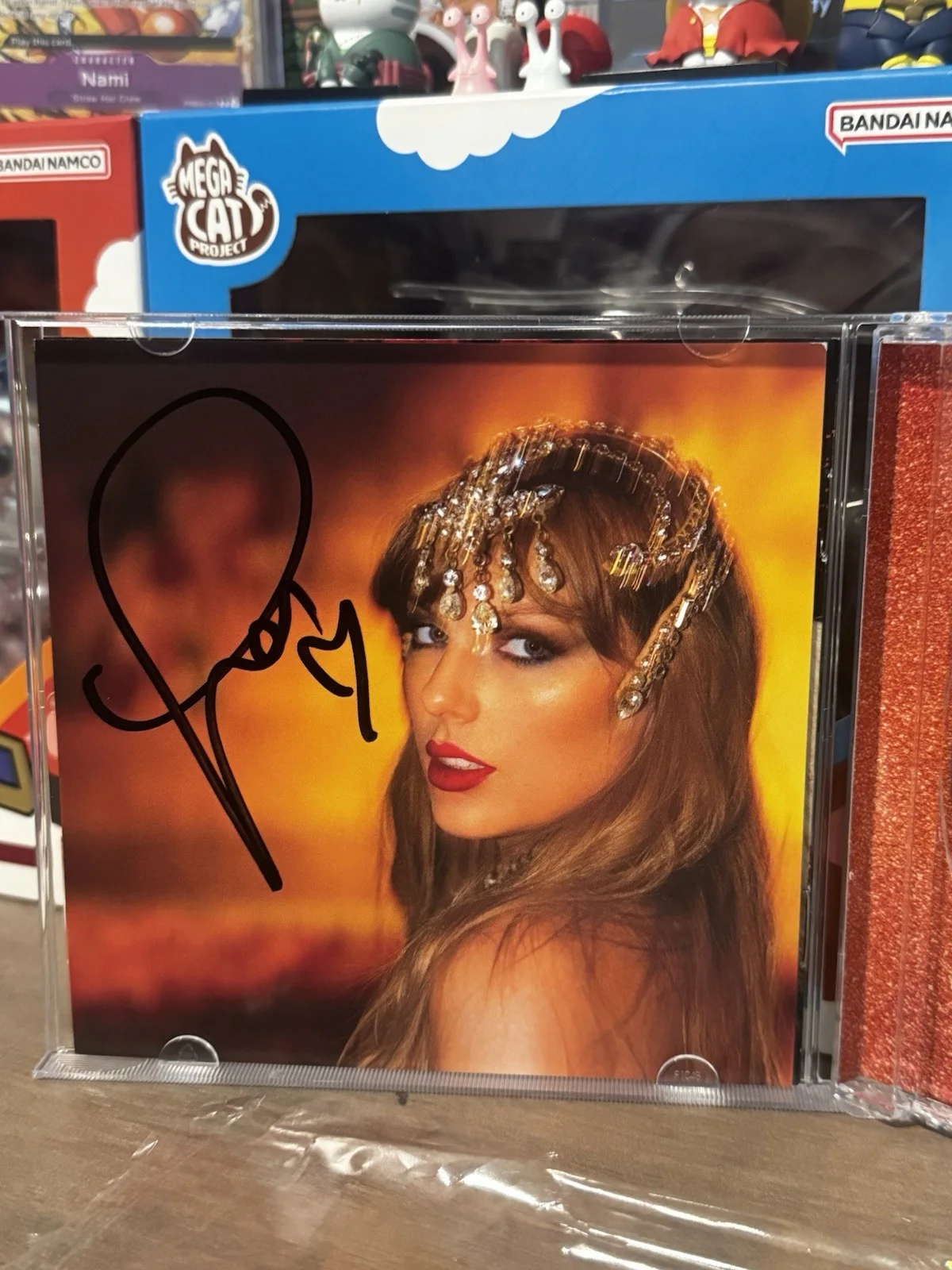 Taylor Swift The Life of a Showgirl CD + Hand Signed Photos 1-2-4Bundle of 3 NEW, изображение 2