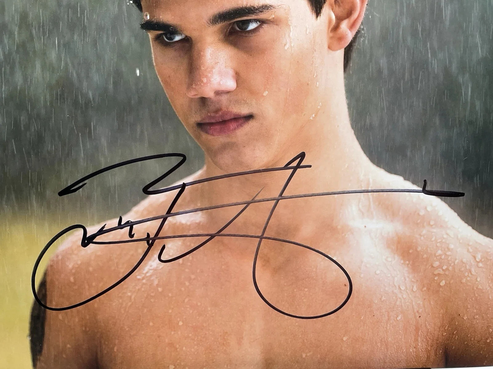 Taylor Lautner — Taylor Lautner signed 11x14 Twilight signed photo BAS Jacob Black Sexy auto Saga, image 2