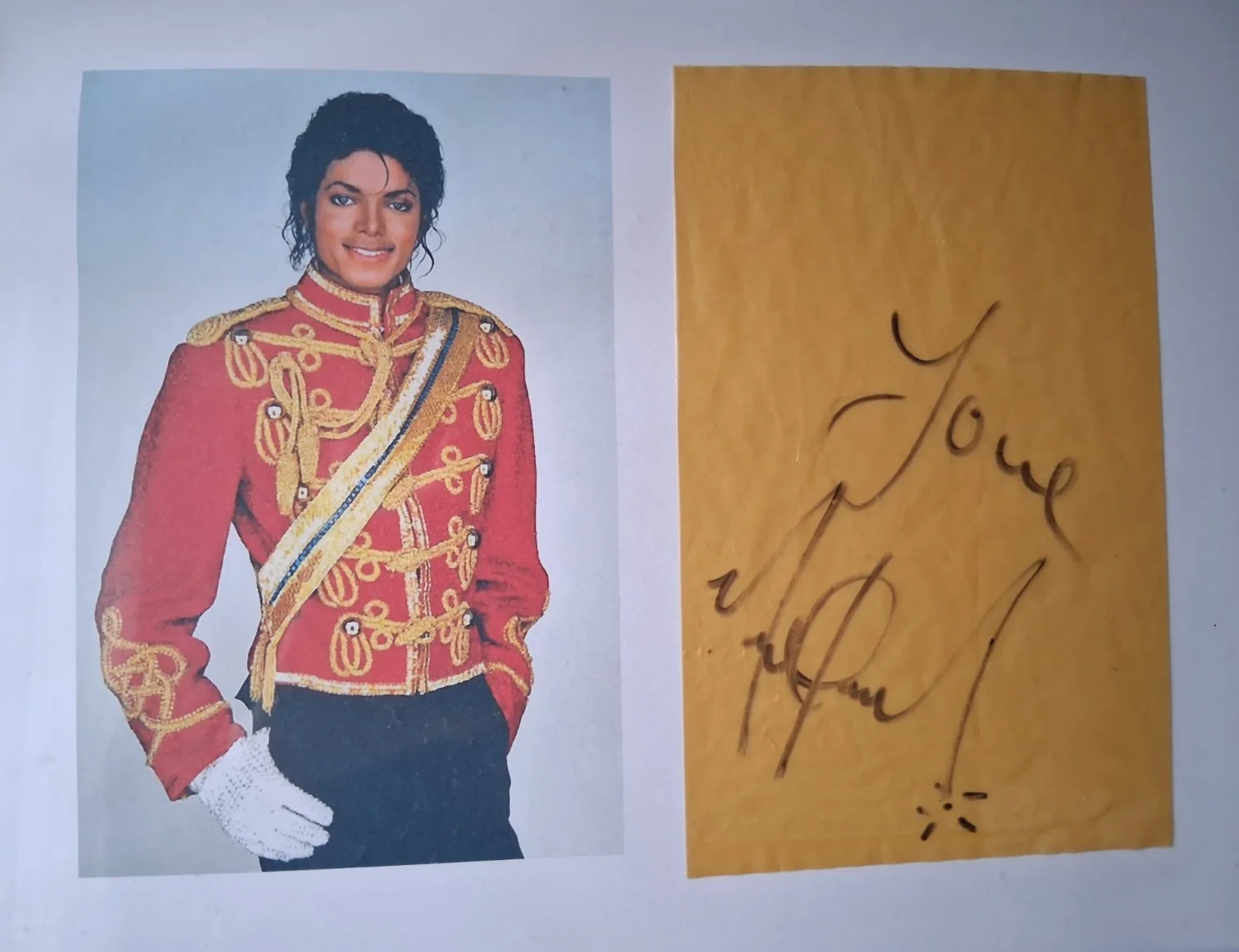 Michael Jackson Autographed Signed Golden Plastic Pouch with Photograph in Frame, image 2