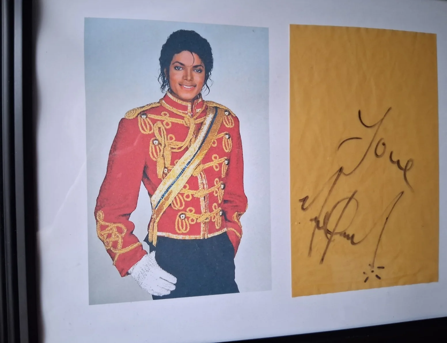 Michael Jackson Autographed Signed Golden Plastic Pouch with Photograph in Frame, image 3