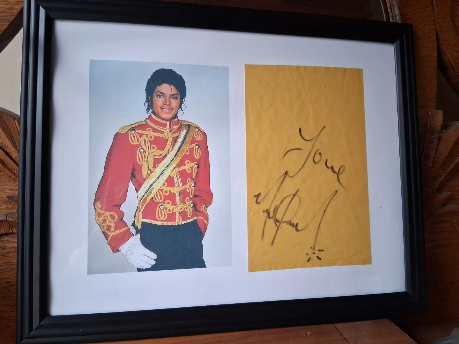Michael Jackson Autographed Signed Golden Plastic Pouch with Photograph in Frame, image 4