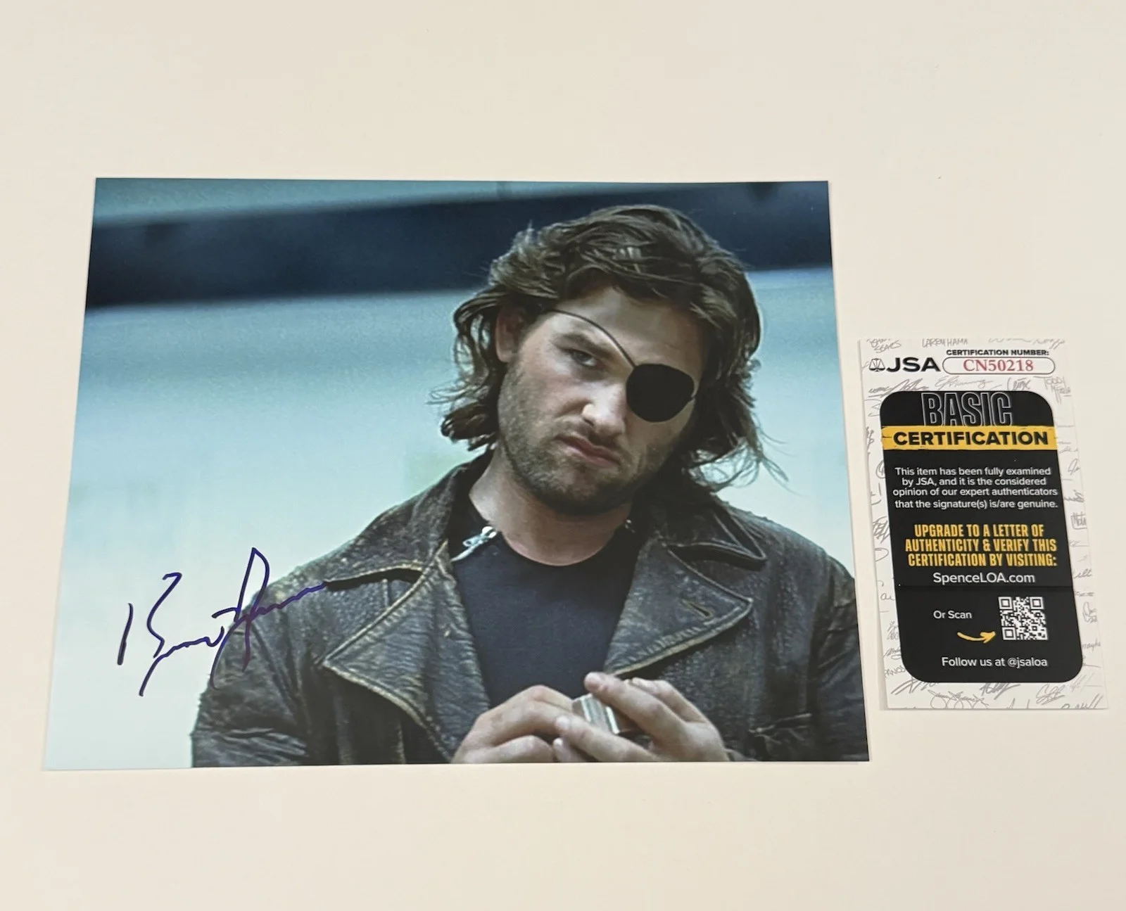Kurt Russell — KURT RUSSELL SIGNED ESCAPE FROM NEW YORK 8x10 PHOTO OVERBOARD TOMBSTONE JSA COA