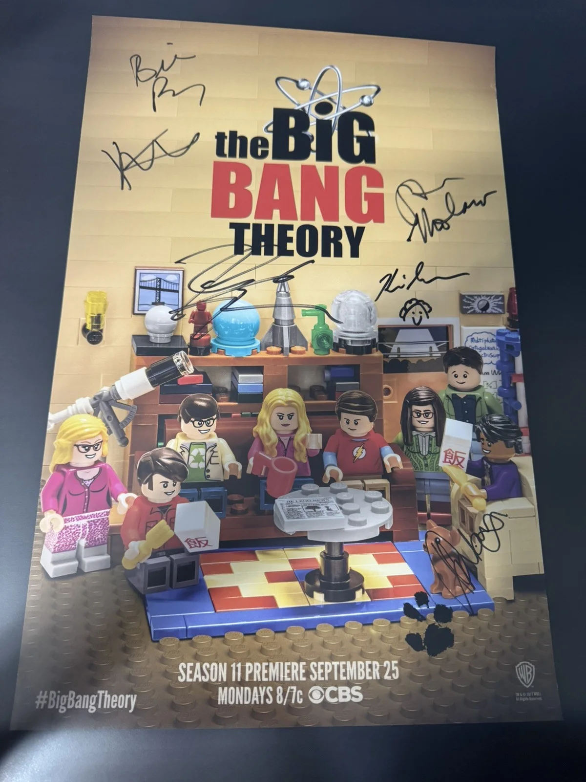 Kaley Cuoco, Johnny Galecki, Kunal Nayyar — Big Bang Theory 6 Autographs 11X17 Poster SDCC Lego