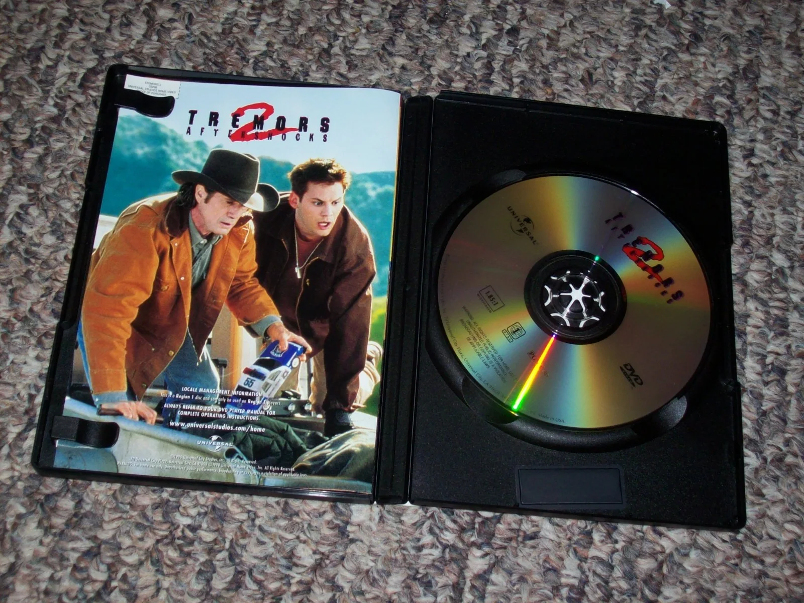 Fred Ward Hand Signed Autographed Tremors Aftershocks DVD Movie, image 3