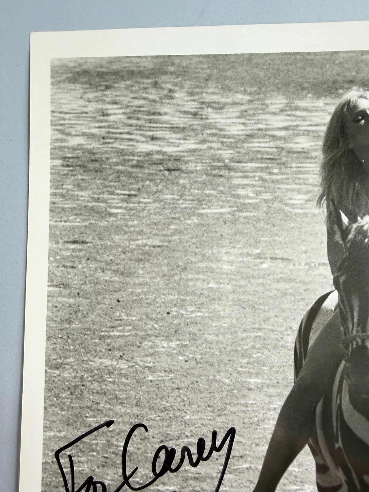 Tanya Roberts — TANYA ROBERTS Signed 8x10 Vintage Photo Authentic Autograph «Shena 1984”, image 2