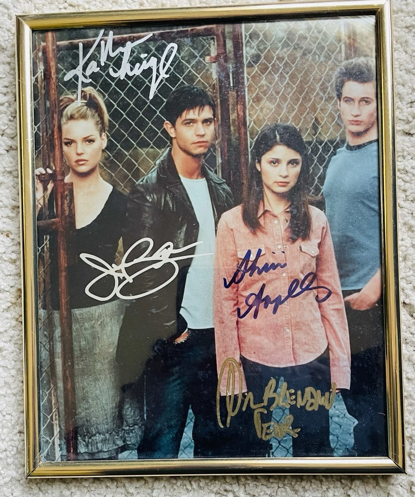 Shiri Appleby, Jason Behr, Katherine Heigl, Brendan Fehr — ROSWELL Cast Signed Autograph Lot 21+ Pics COAs Estate Collection—HIGH VALUE