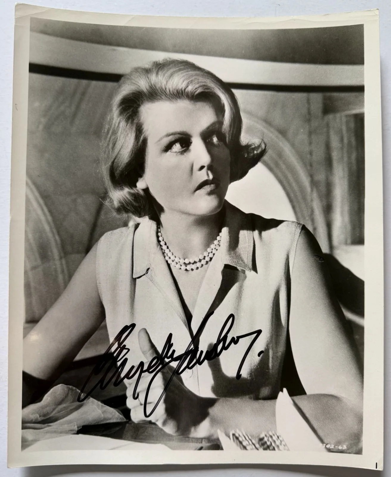 Angela Lansbury — Angela Lansbury Signed Autographed Vintage Glossy 8x10 Photo - Mueller COA
