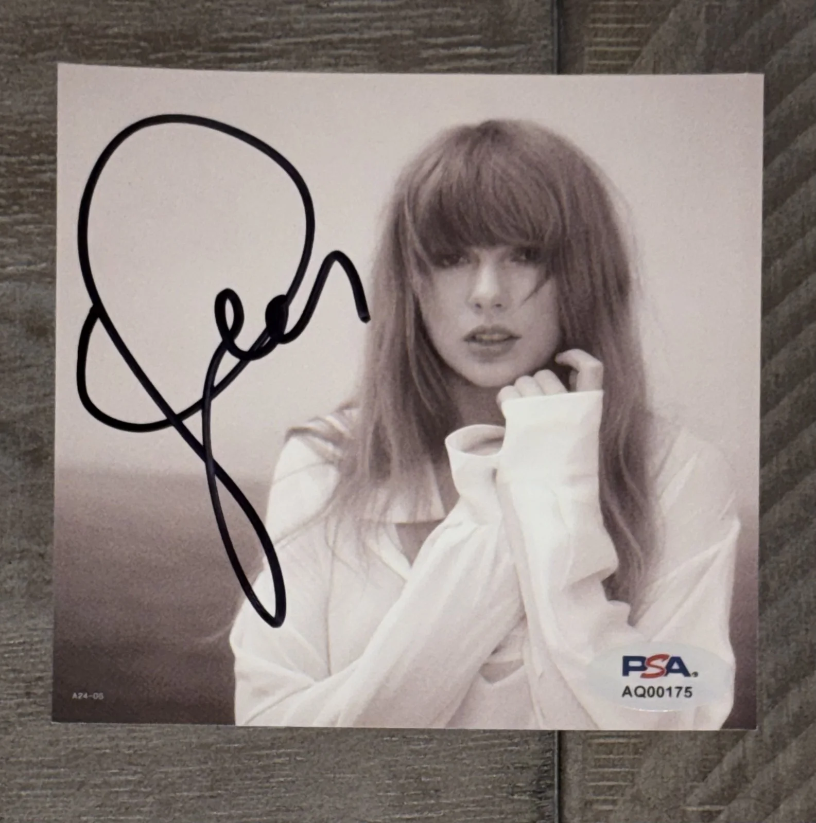 Taylor Swift Tortured Poets Department Signed PSA + COA + Frame Kit #175, изображение 5