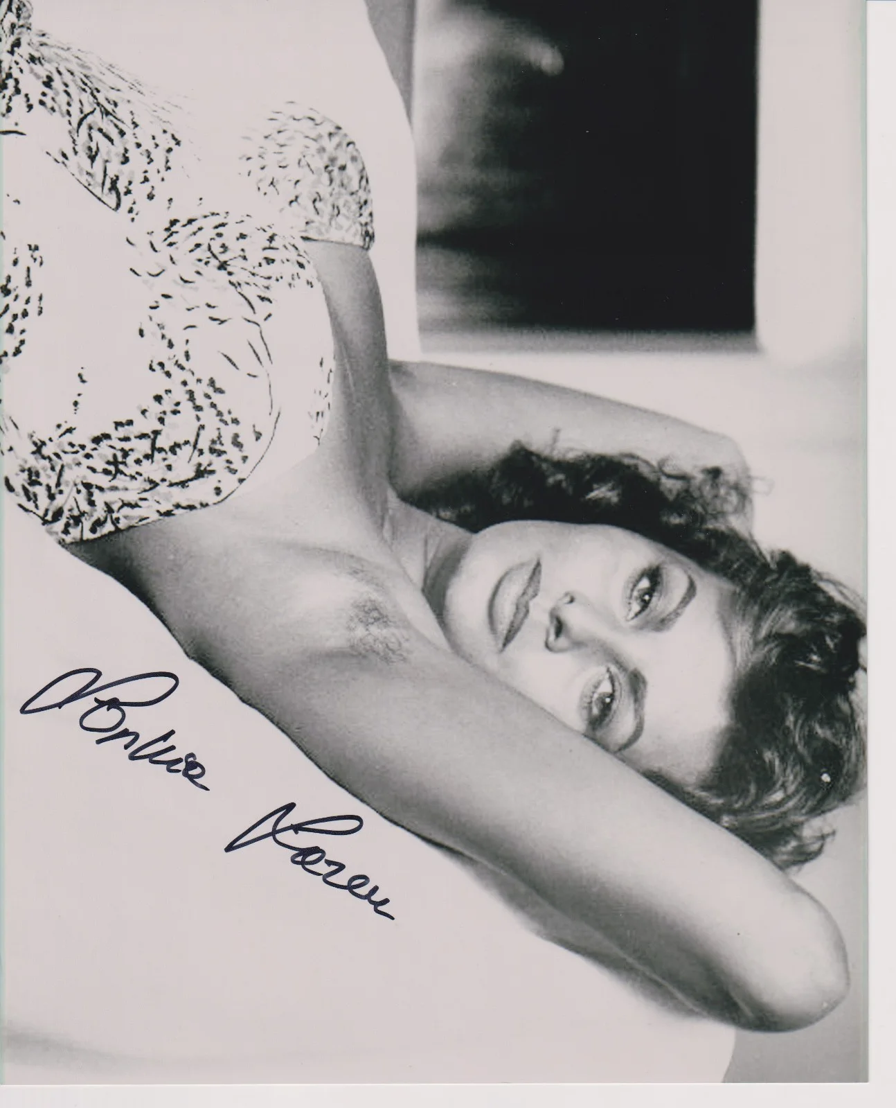Sophia Loren — Sophia Loren 8x10 Photo Signed W/COA #8