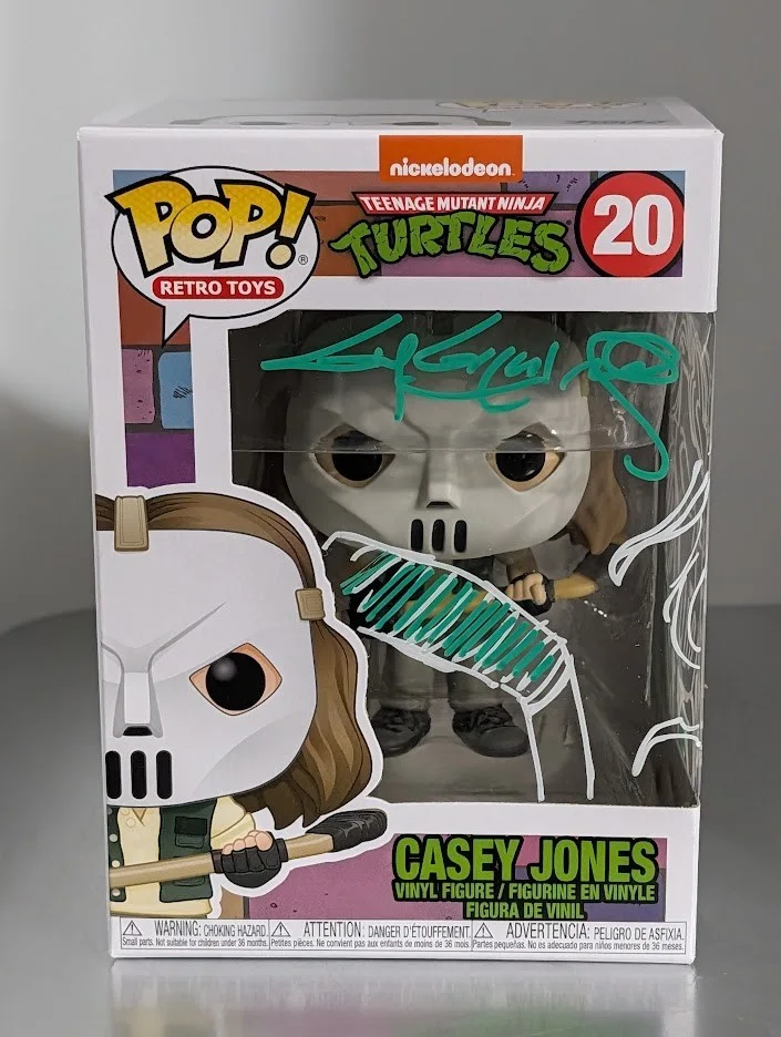 Guy Gilchrist — Guy Gilchrist Signed & Sketched Funko Casey Jones Teenage Mutant Ninja Turtles, изображение 2