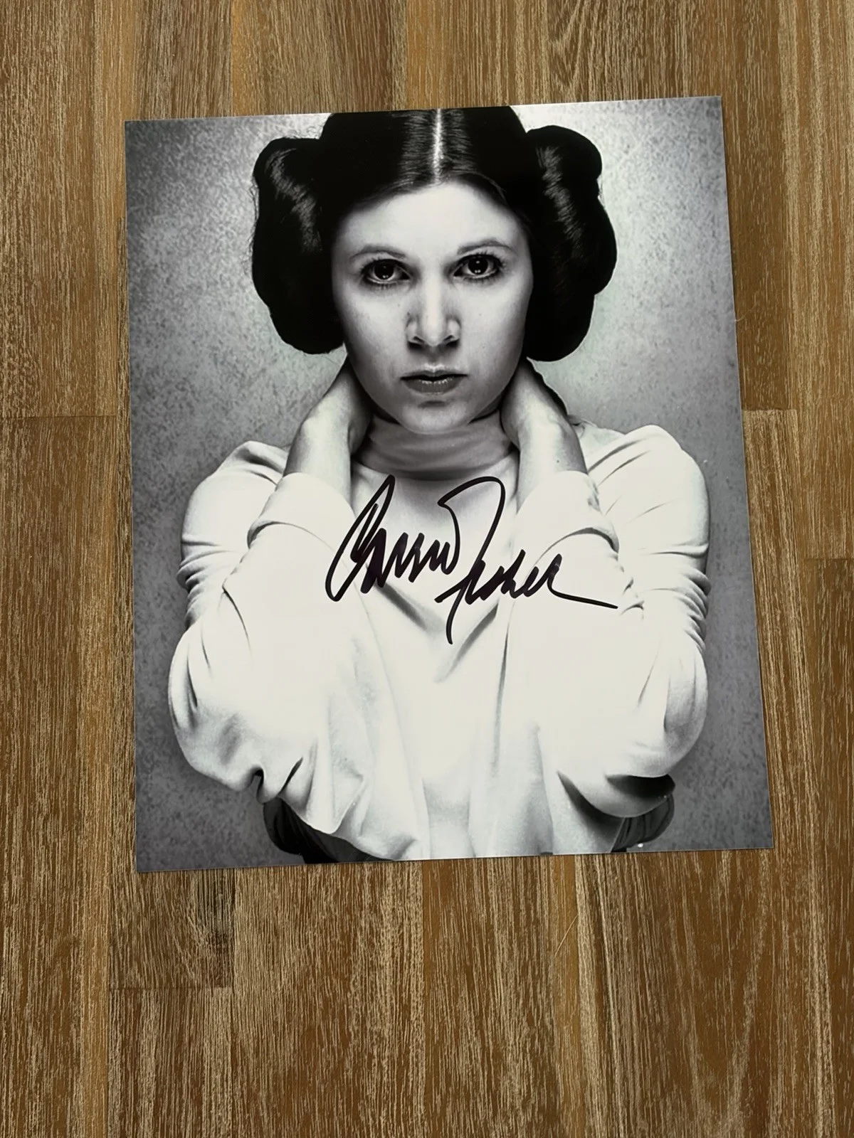 Carrie Fisher — Carrie Fisher Autographed 8x10 Photo, signed, authentic, Star Wars, Leia, COA, image 2