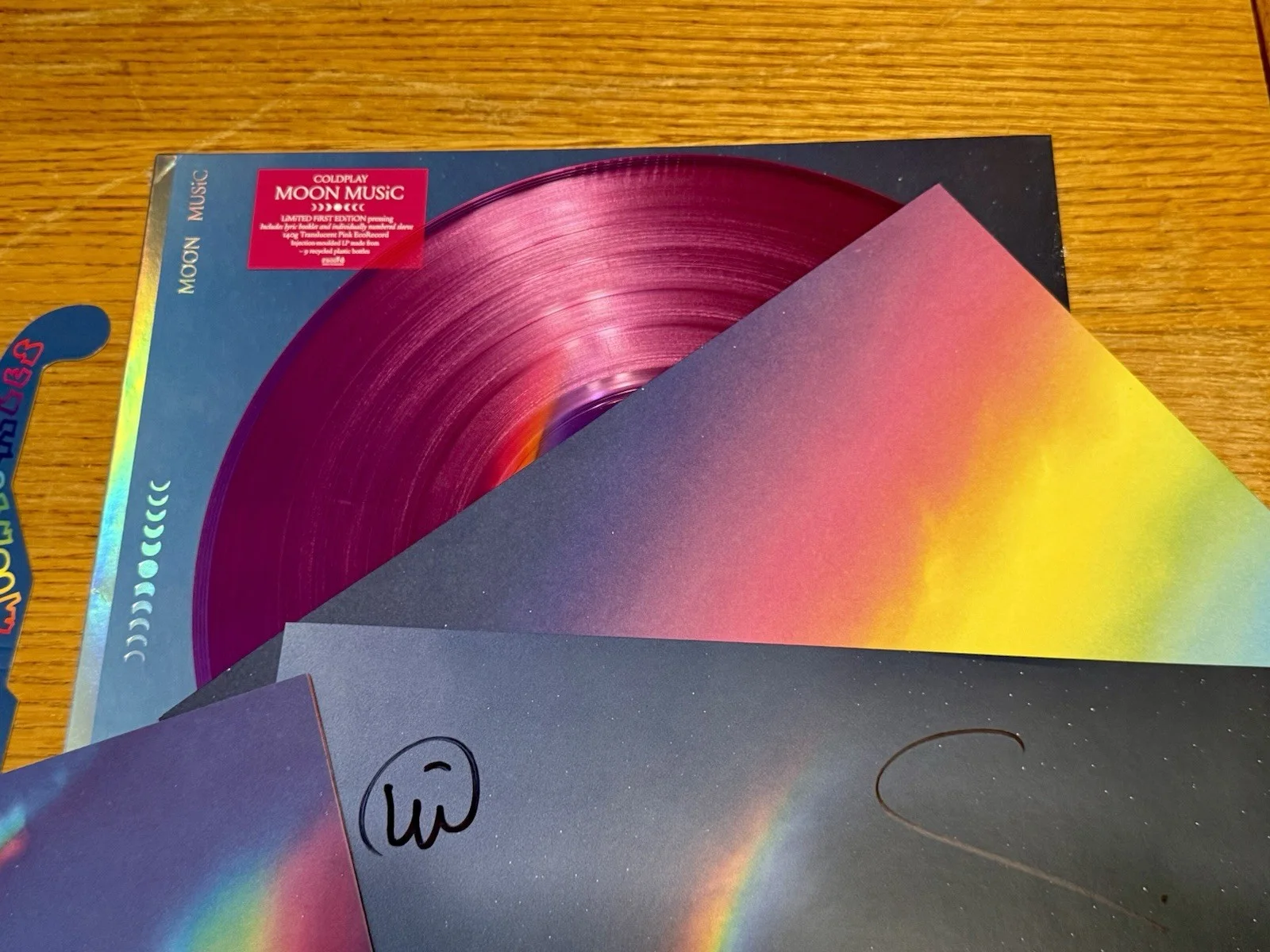 SIGNED Coldplay Vinyl - Moon Music W/ Pink Translucent LP Autograph Poster NEW, изображение 2