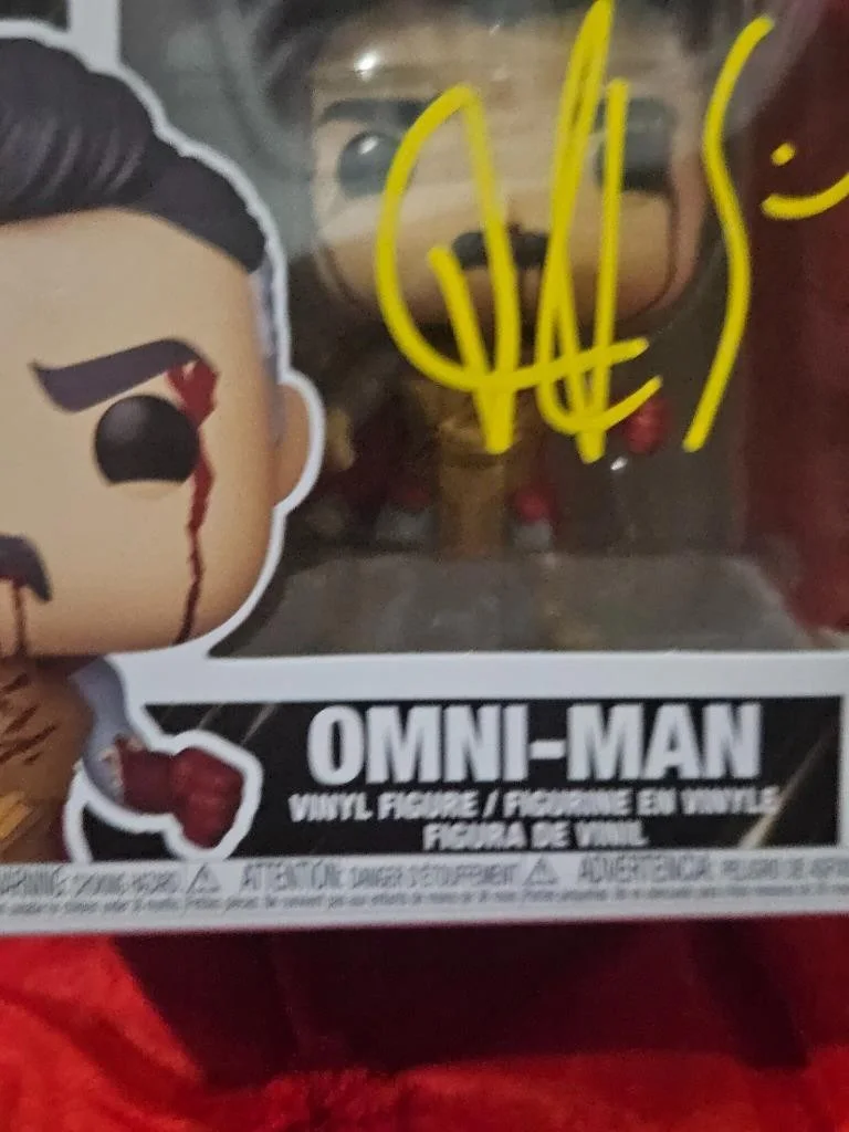 JK SIMMONS — JK SIMMONS HAND SIGNED AUTOGRAPHED FUNKO POP! 1861 OMNI MAN INVINCIBLE W/ COA, image 4