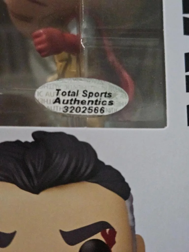 JK SIMMONS — JK SIMMONS HAND SIGNED AUTOGRAPHED FUNKO POP! 1861 OMNI MAN INVINCIBLE W/ COA, image 5