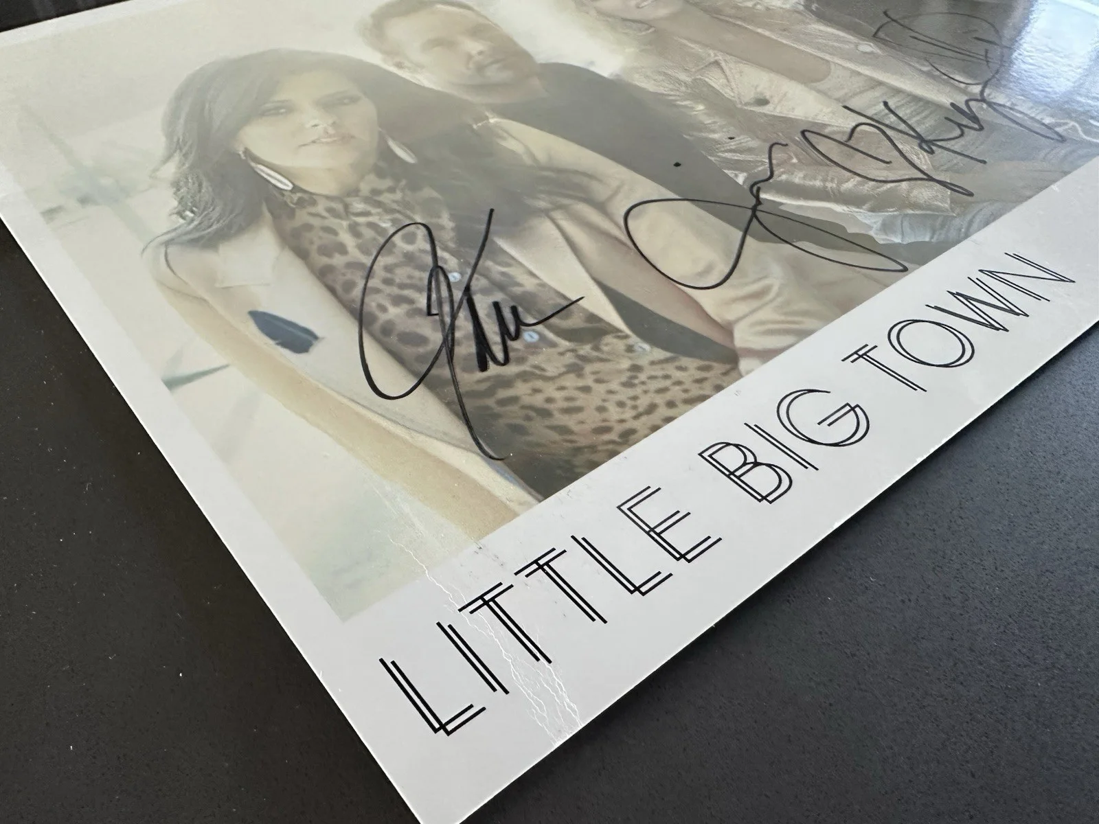 Little Big Town Band Autographed Signed 8x10 Promo Photo, изображение 2