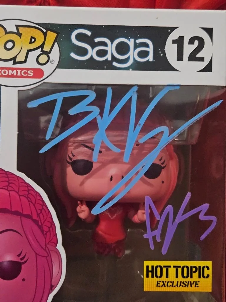 BRIAN K VAUGHAN, FIONA STAPLES — BRIAN K VAUGHAN & FIONA STAPLES SIGNED AUTOGRAPHED FUNKO POP! 12 SAGA IZABEL COA, image 2