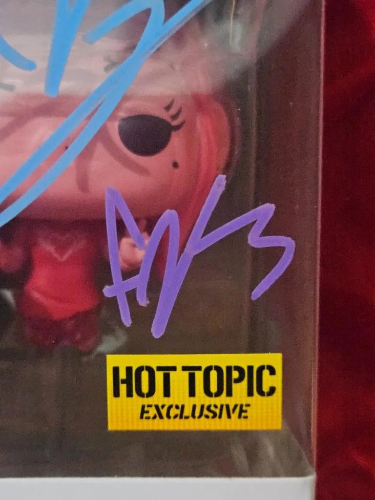 BRIAN K VAUGHAN, FIONA STAPLES — BRIAN K VAUGHAN & FIONA STAPLES SIGNED AUTOGRAPHED FUNKO POP! 12 SAGA IZABEL COA, image 3