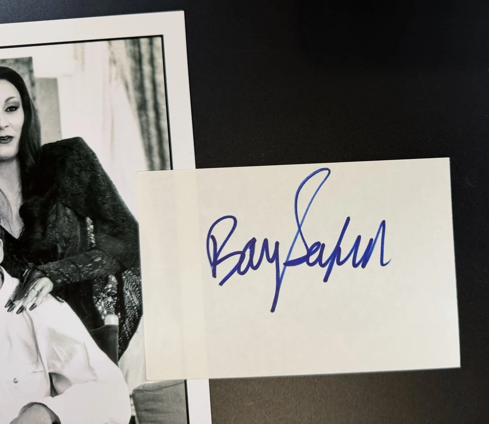 Barry Sonnenfeld Signed Autograph Page Cut + 8x10 Addams Family Photo, изображение 2
