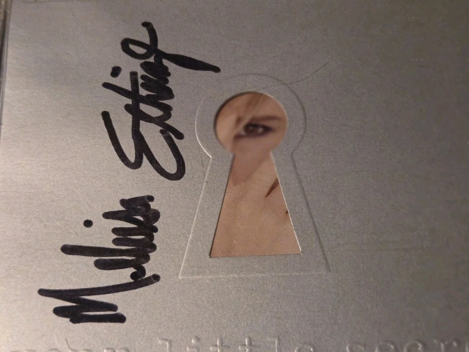 Melissa Etheridge – YOUR LITTLE SECRET- Signed Autograph CD Cover, image 2
