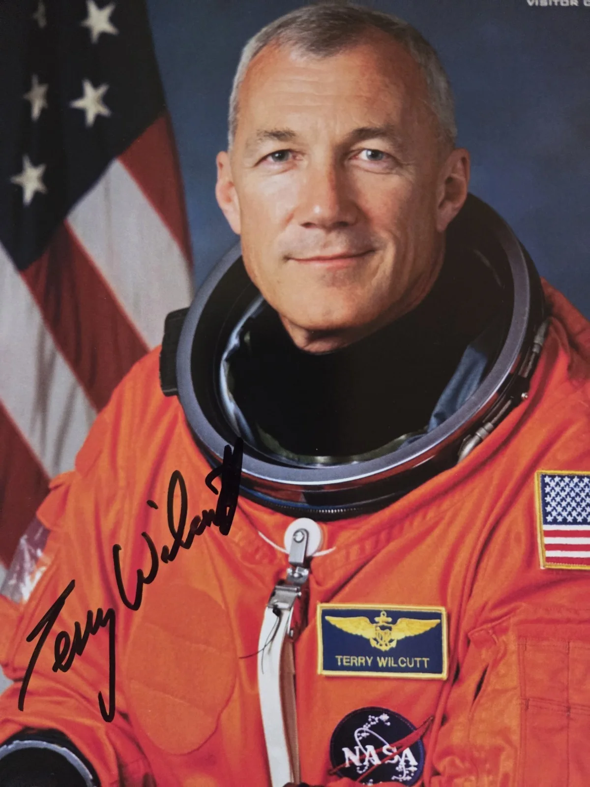 TERRY WILCUTT — Terrence W. Wilcutt 4X SPACE SHUTTLE Astronaut Signed NASA 8x10 LITHO PHOTO, изображение 3