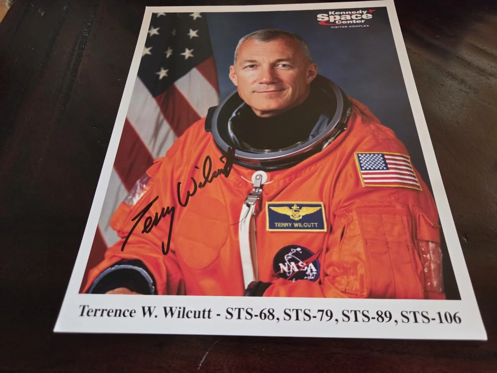 TERRY WILCUTT — Terrence W. Wilcutt 4X SPACE SHUTTLE Astronaut Signed NASA 8x10 LITHO PHOTO, изображение 5