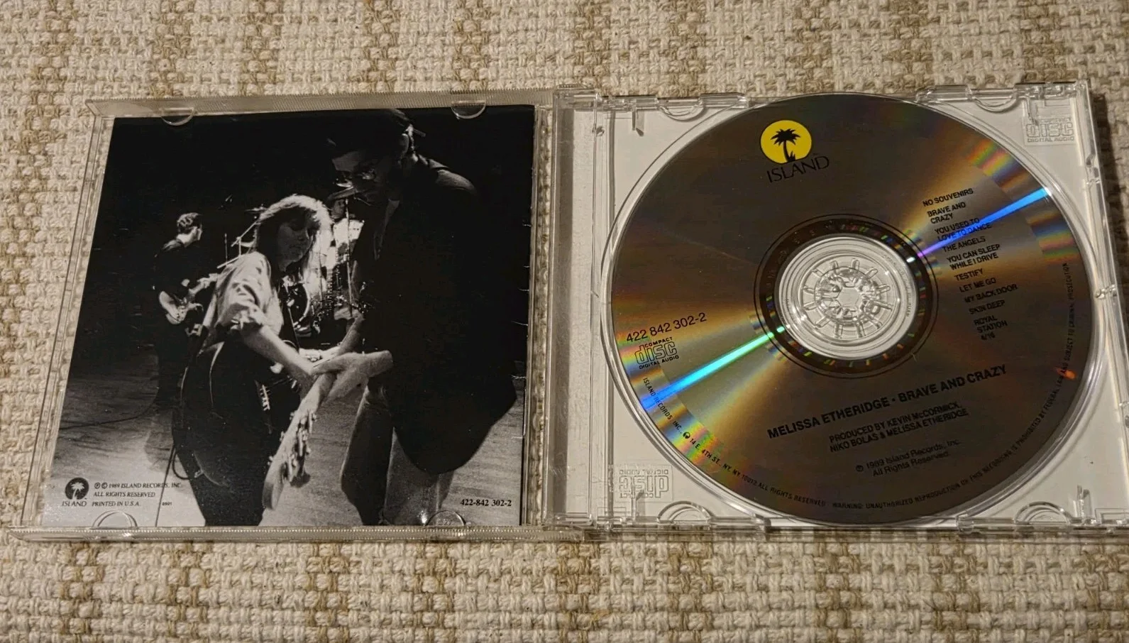 Melissa Etheridge - BRAVE AND CRAZY - Signed Autograph CD Cover, image 3