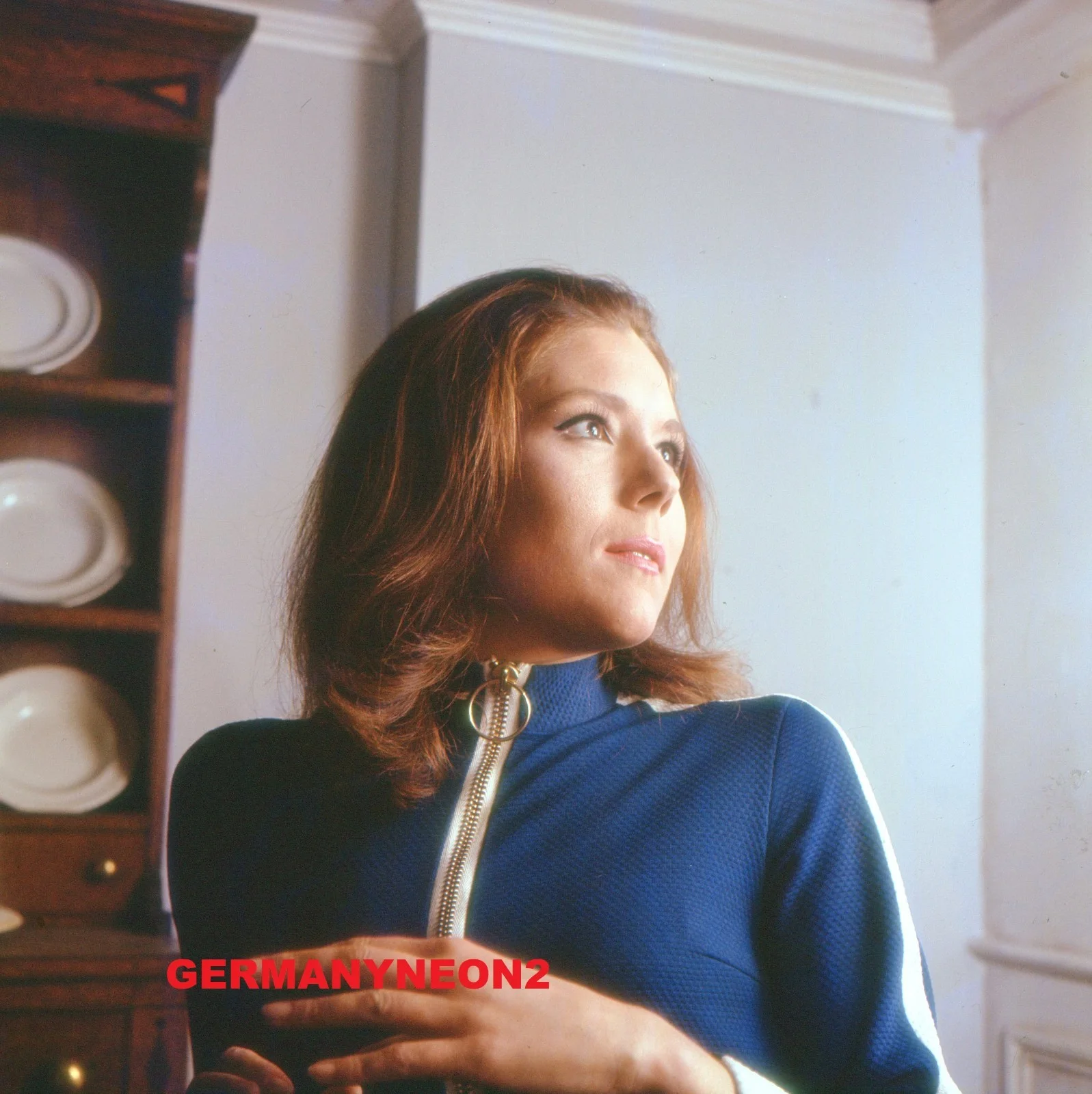 x2 DIANA RIGG, 1968, THE AVENGERS., Original Transparencies, изображение 2