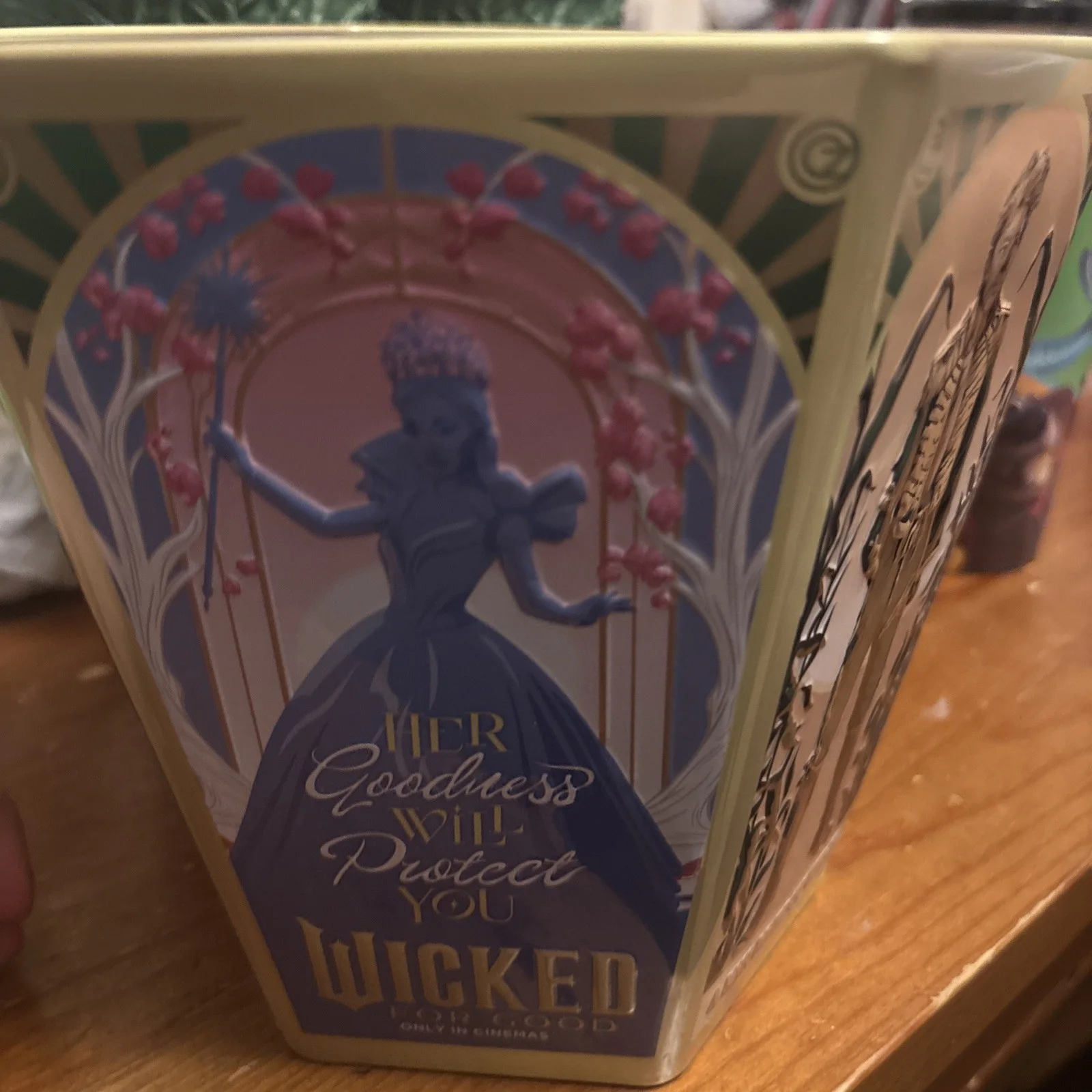 Wicked 2 Movie Hexagon Popcorn Bucket 2025 Vue Brand New, изображение 4