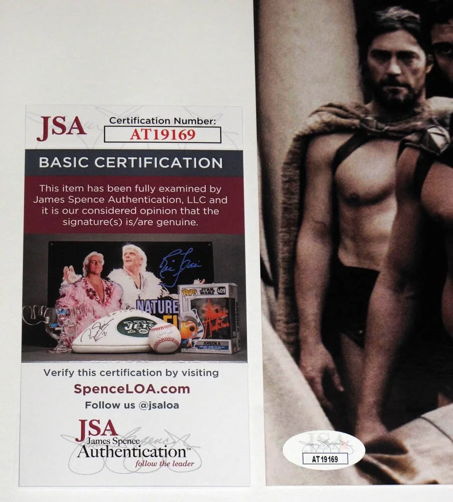 Gerard Butler — Gerard Butler signed "300" 8x10 Photo Autographed PROOF Full Signature JSA COA, изображение 3
