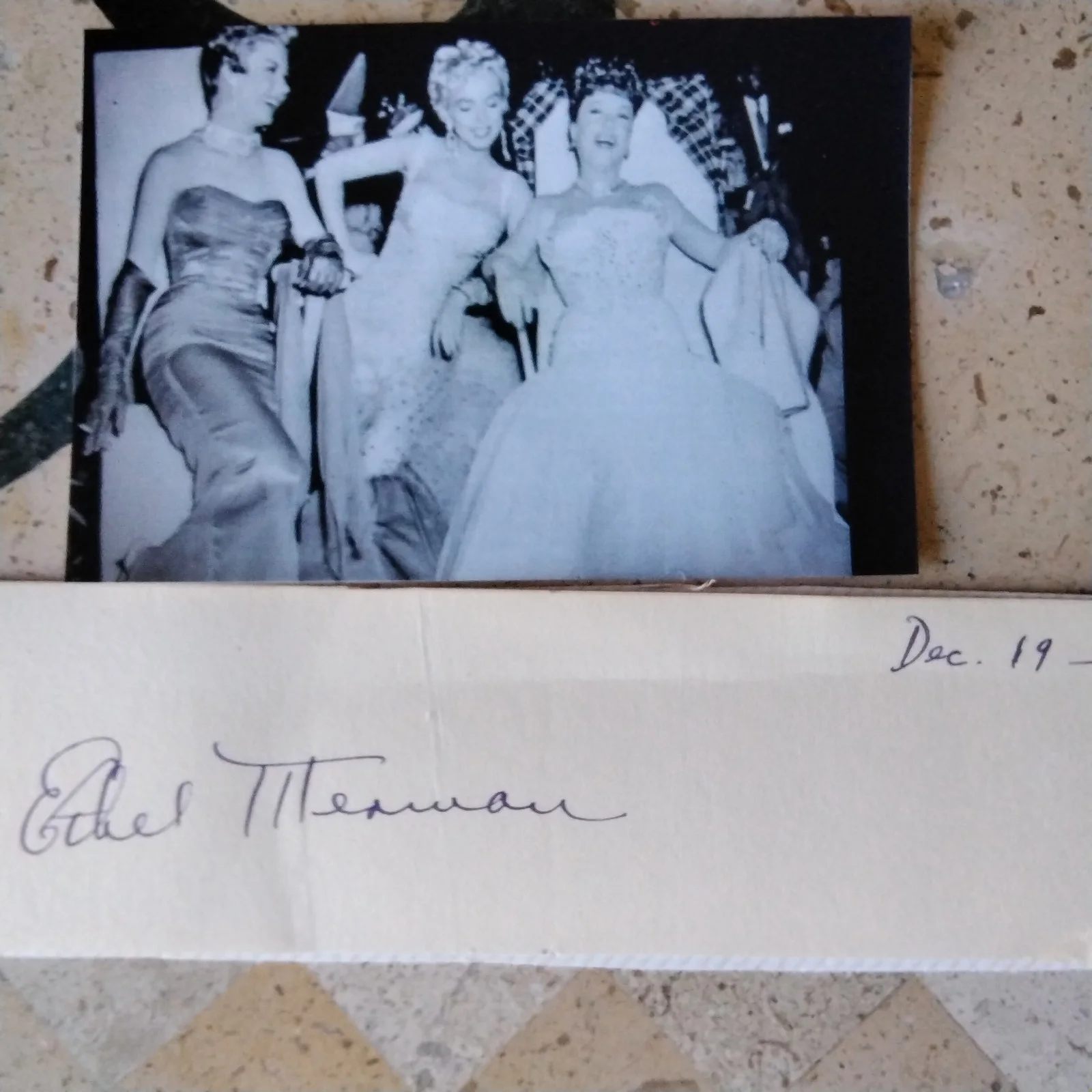 Ethel Merman SIGNED Paper Photo Stage Film Actress No Show Business Gypsy Berlin, изображение 5