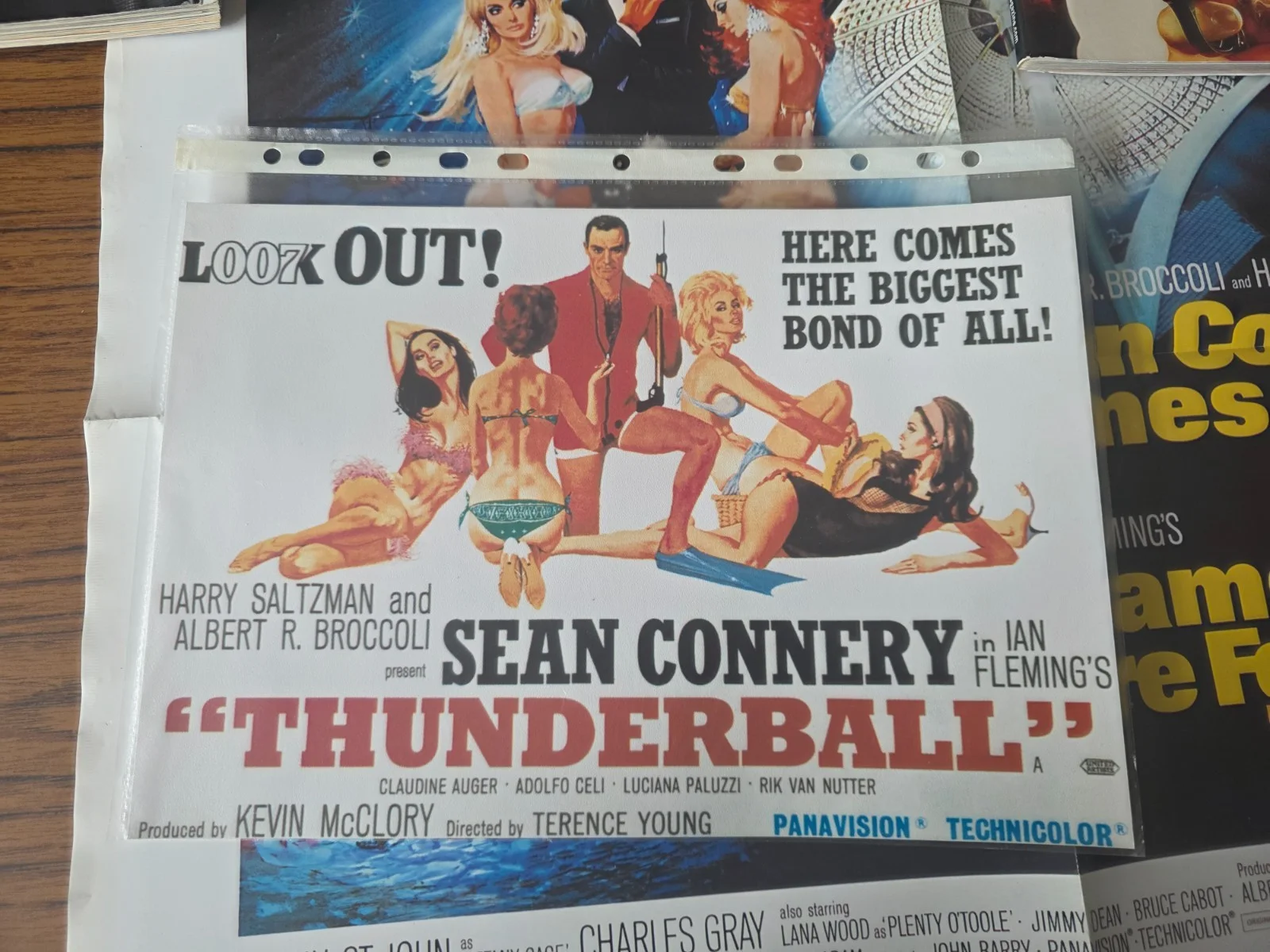 James Bond 007 Ephemera Magazines Poster Collection Bond The Legend 1962-2002, изображение 5