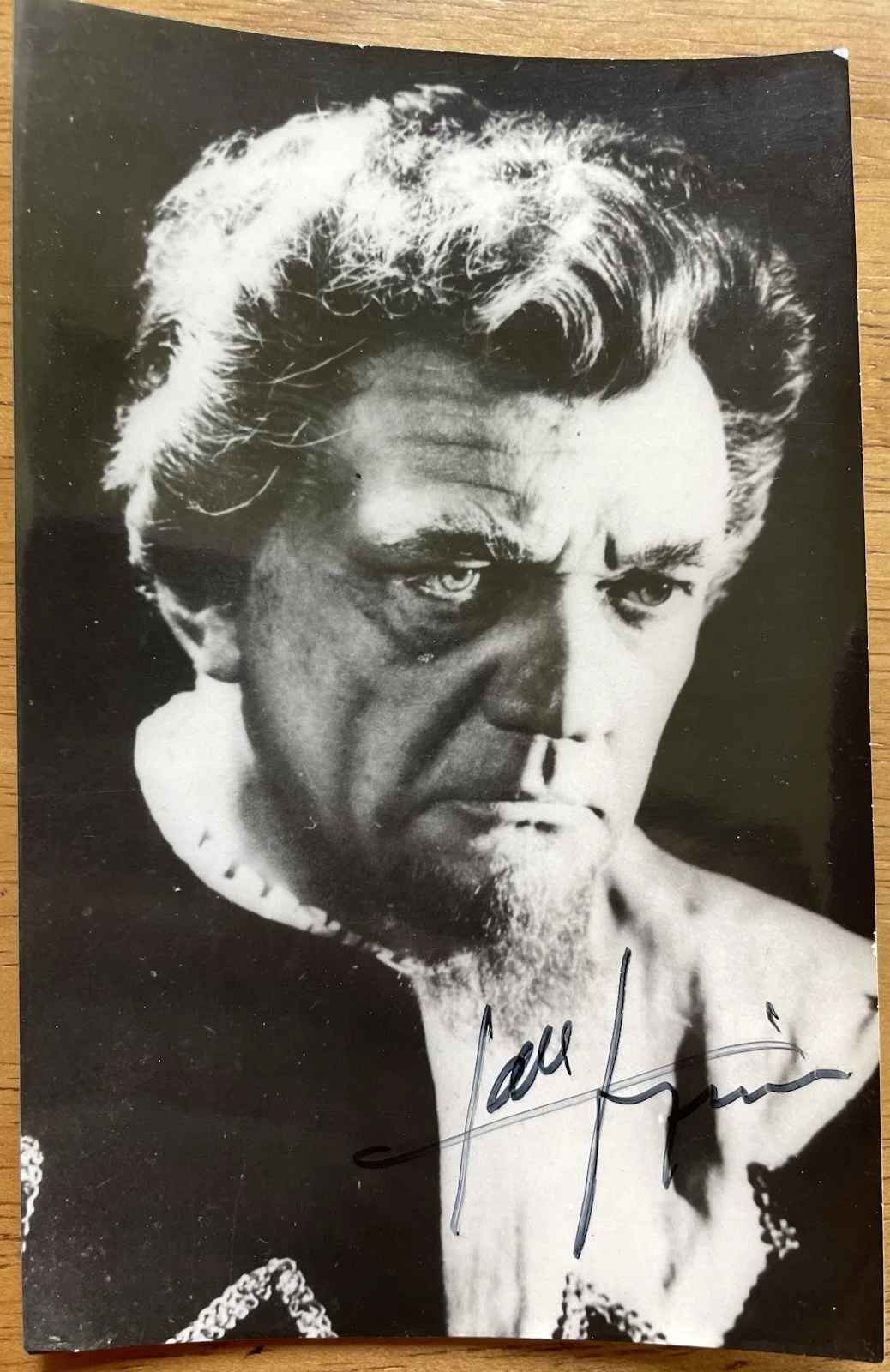 French Opera Baritone Gabriel Bacquier Autographed Photo in "Rigoletto", image 2