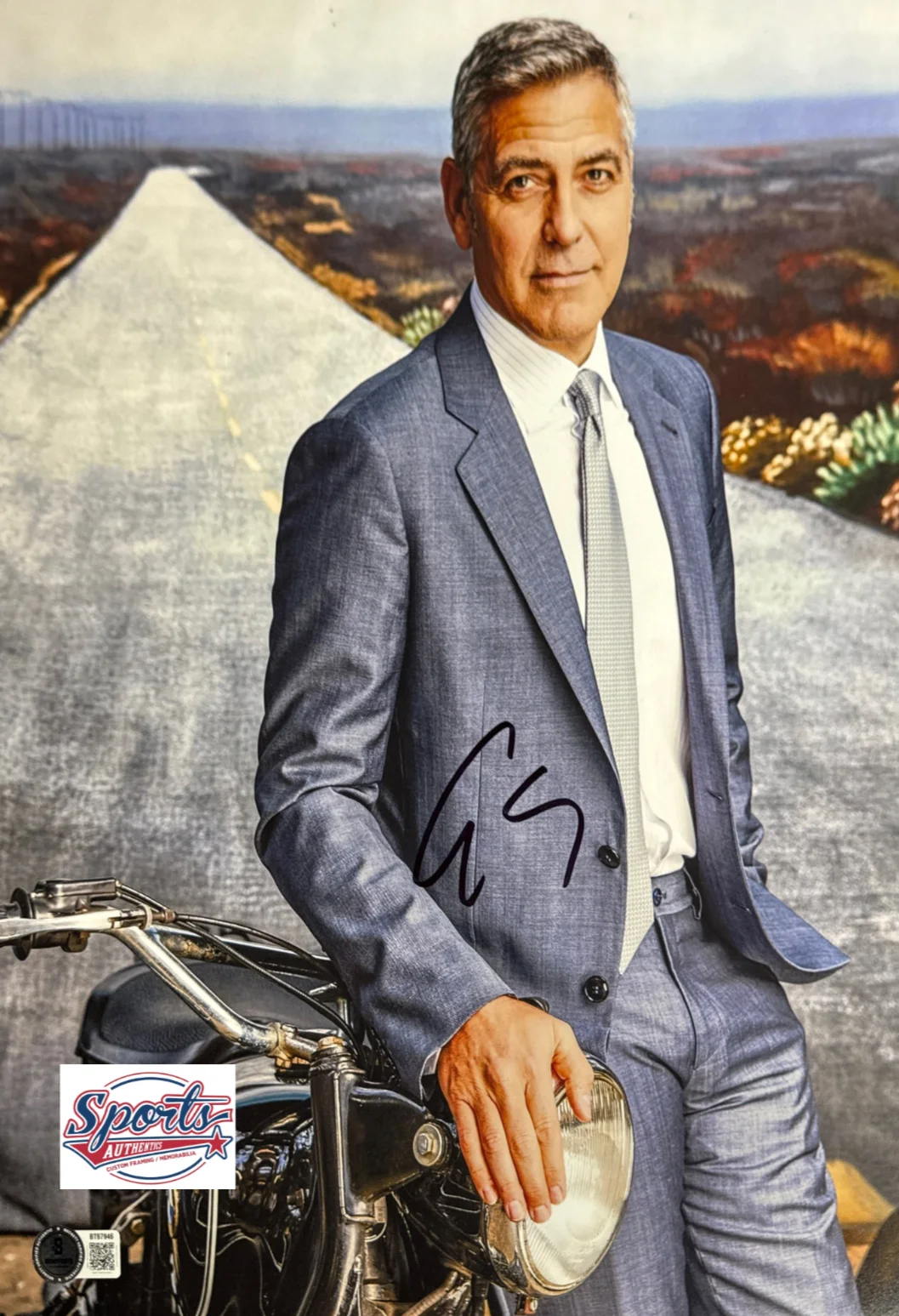 George Clooney — George Clooney Signed 11x14 Oceans Eleven Photo BAS BT97946