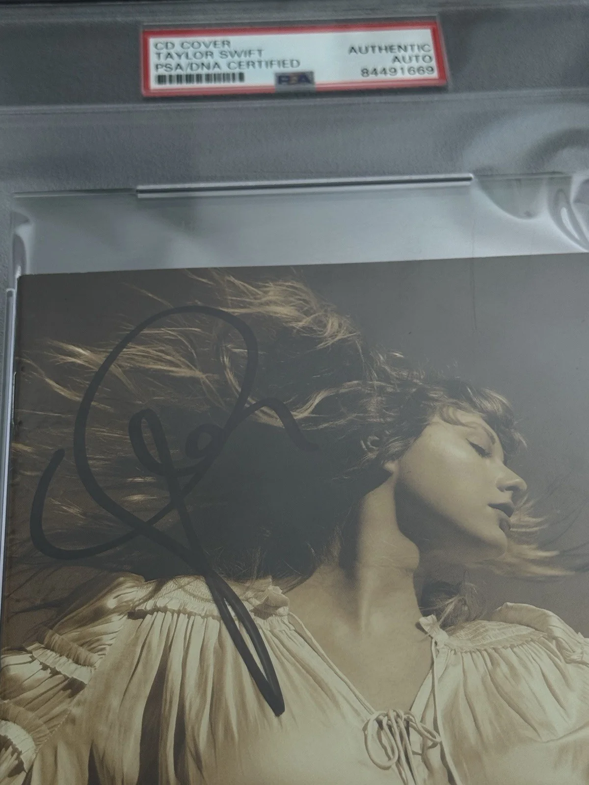 Taylor Swift Signed CD Booklet “Fearless Taylor’s Version” PSA!!!, image 2