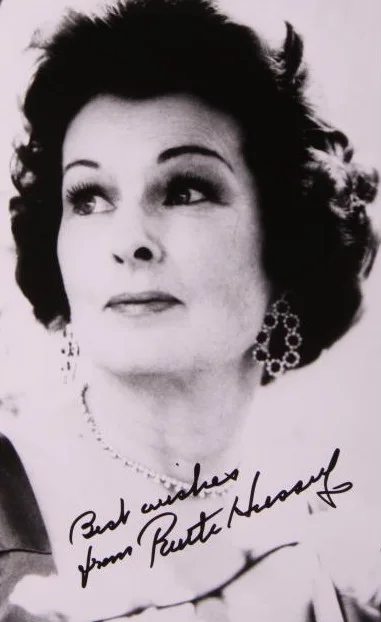 Ruth Hussey — Ruth Hussey Photo Inscribed Signed Autographs 8 x 10 Vintage ORIGINAL, изображение 2
