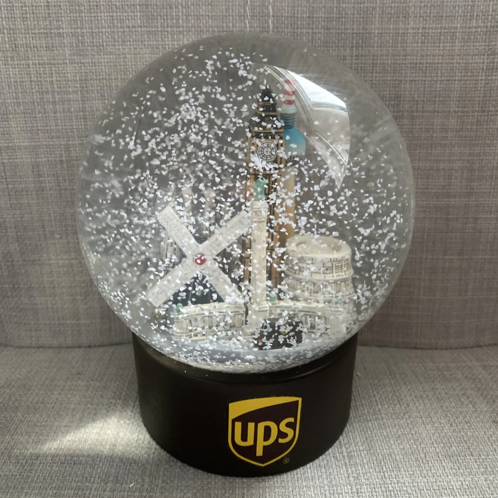 Promotional Advertising Snow Globe United Parcel Service UPS Parcel Delivery, image 5