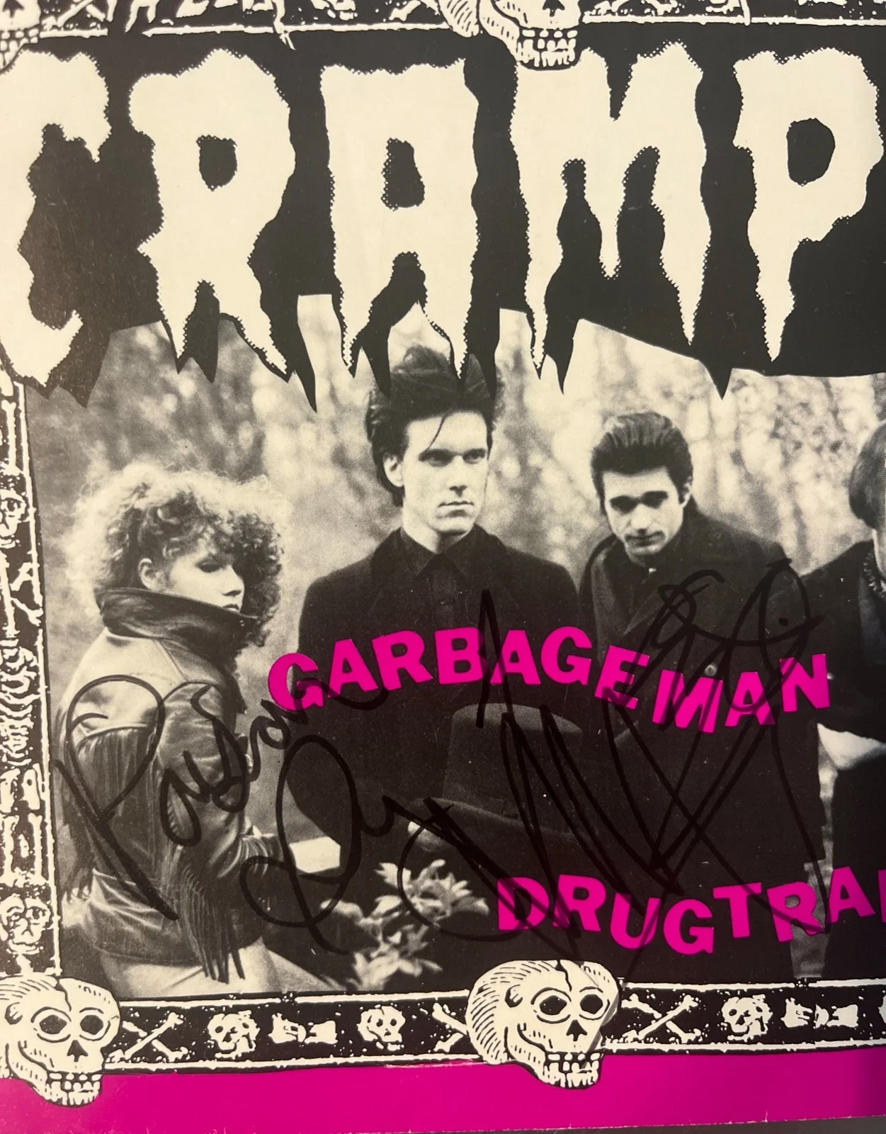 The Cramps : signed Garbageman / 7" autographed vinyl ( Lp ) Lux & Poison Ivy, image 2