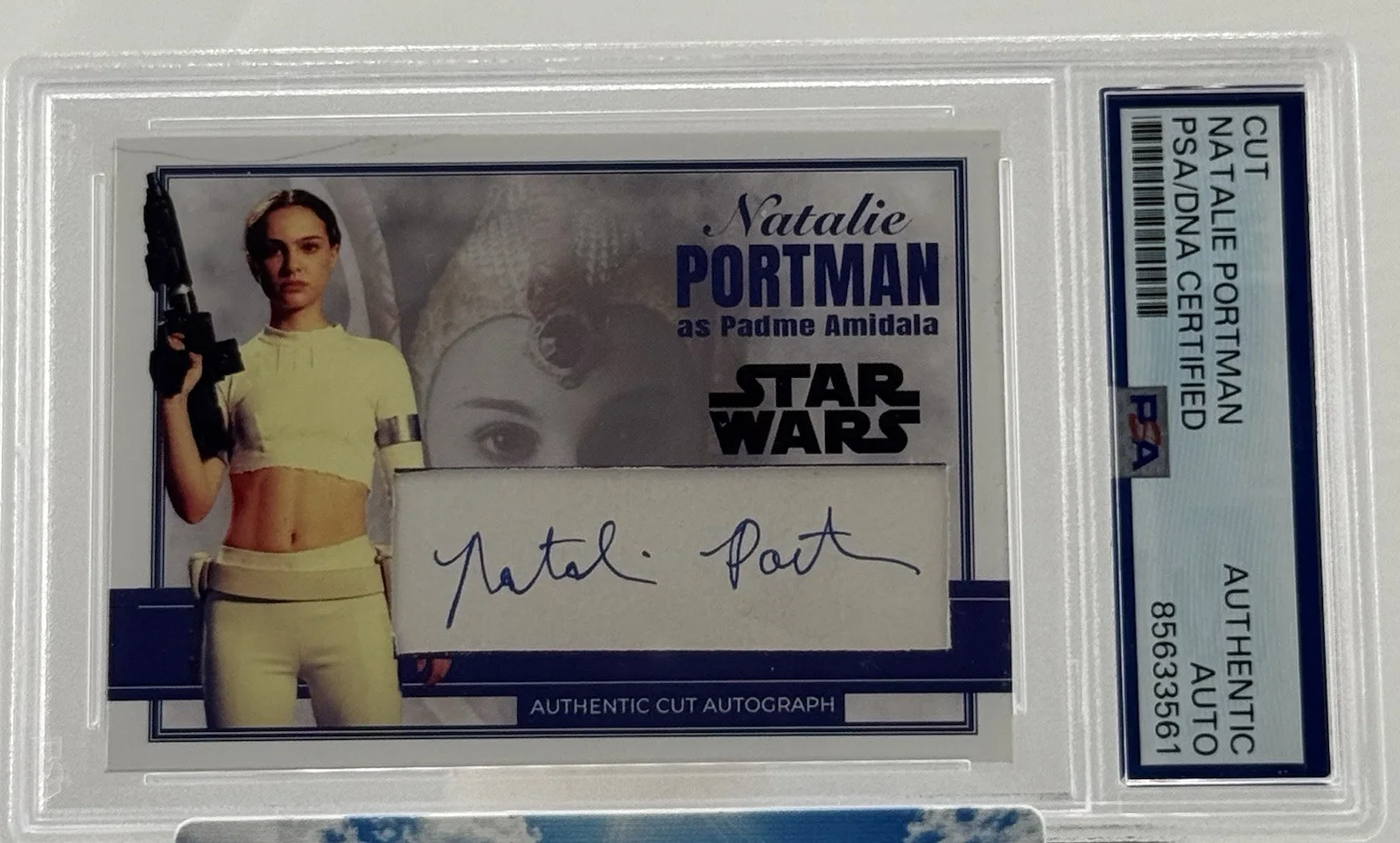 Natalie Portman — Natalie Portman Star Wars Signed Auto Custom Cut #'d 1/1 Trading Card PSA/DNA